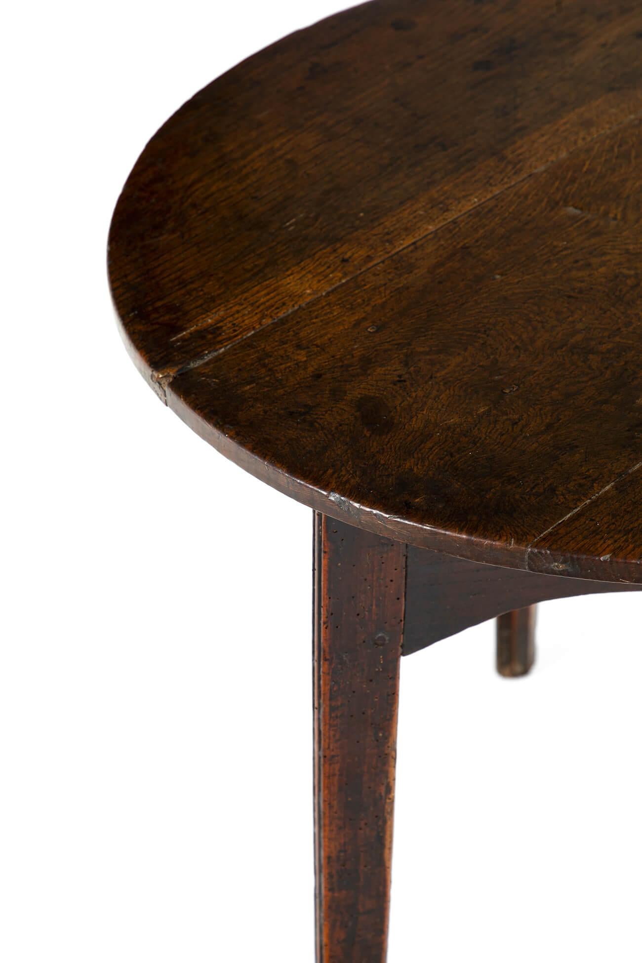 English Oak Cricket Table In Good Condition In Faversham, GB