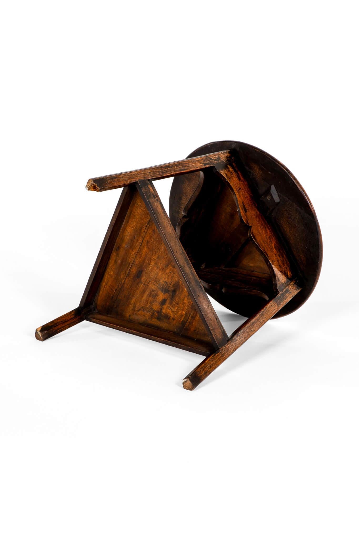 English Oak Cricket Table 1