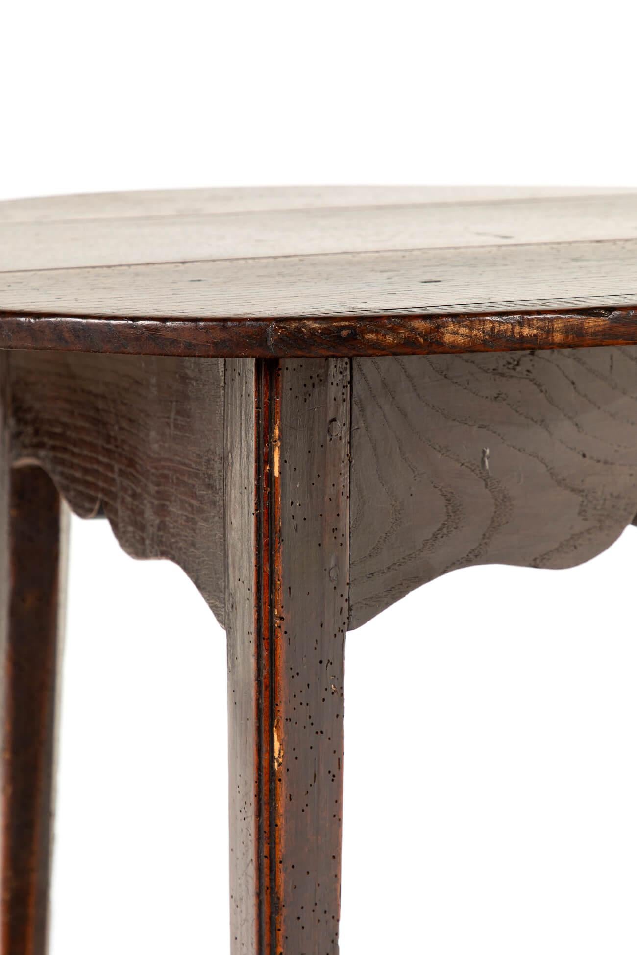 English Oak Cricket Table 2