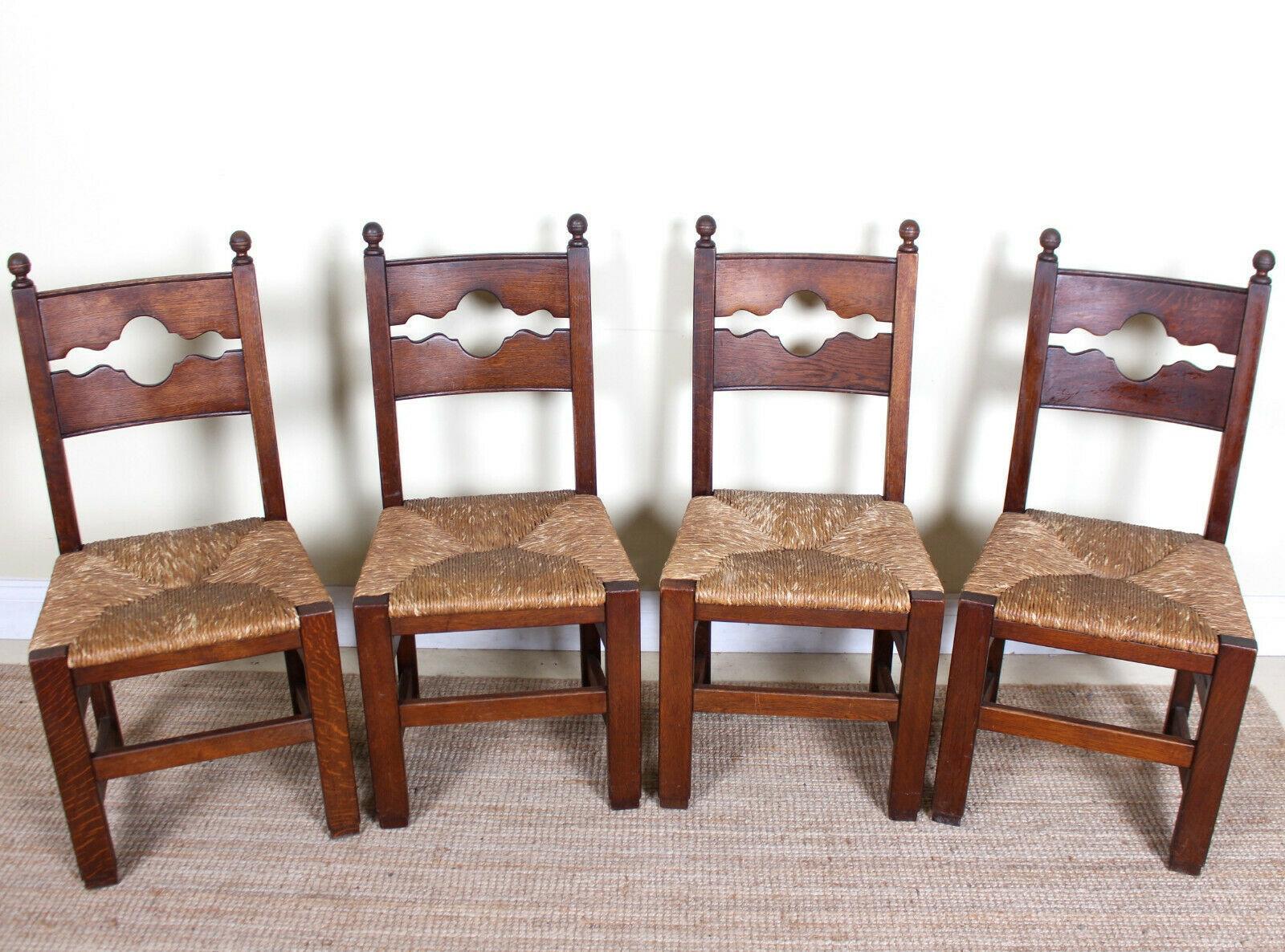 English Oak Dining Table and 4 Chairs Country Arts & Crafts Rustic Rush Country For Sale 1