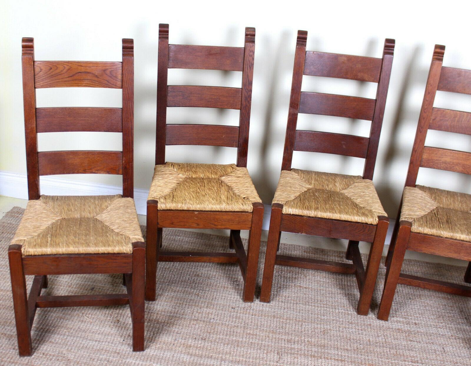 English Oak Dining Table and 5 Chairs Country Arts & Crafts Rustic Rush Country In Good Condition For Sale In Newcastle upon Tyne, GB