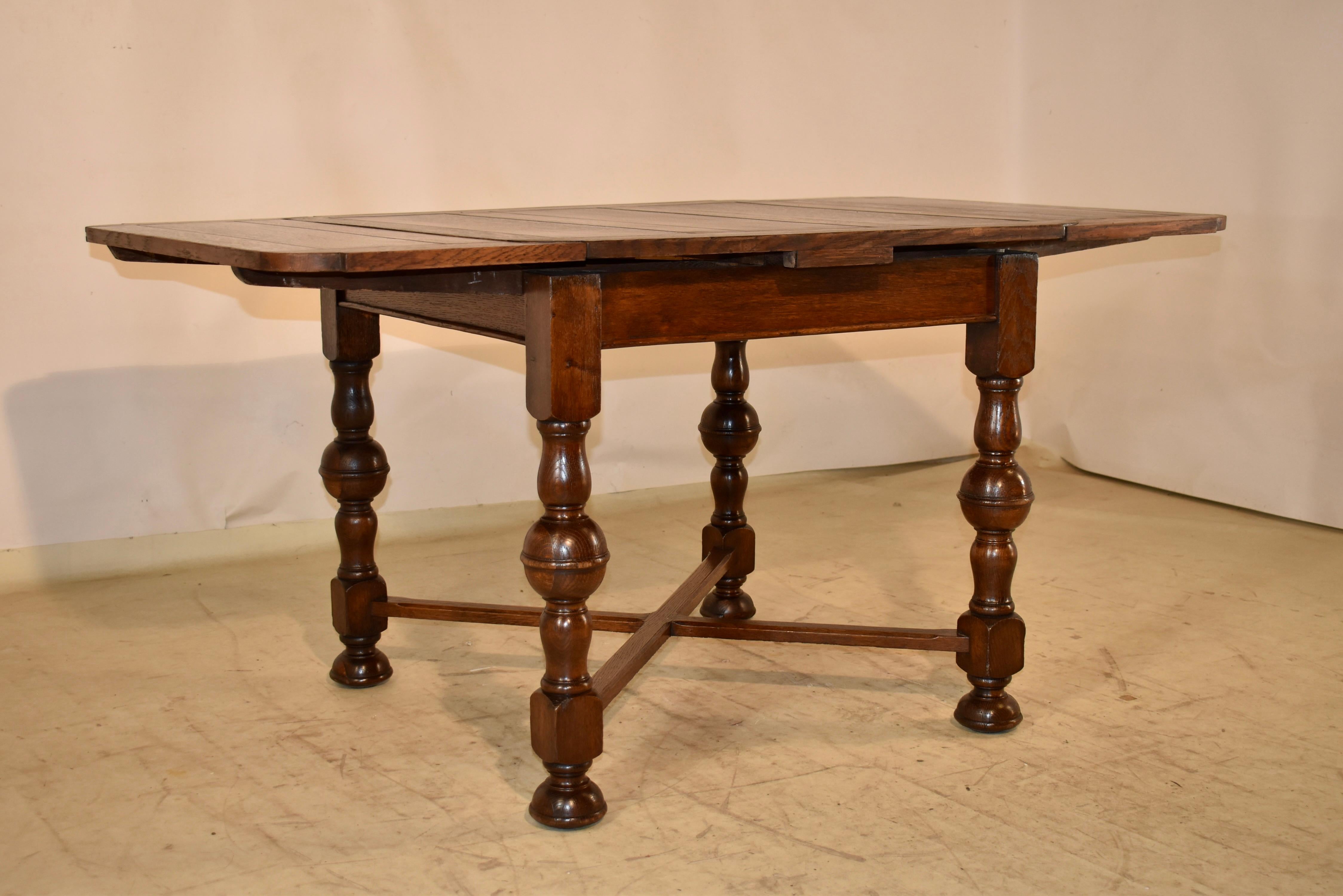 English Oak Draw Leaf Table, Circa 1900 6