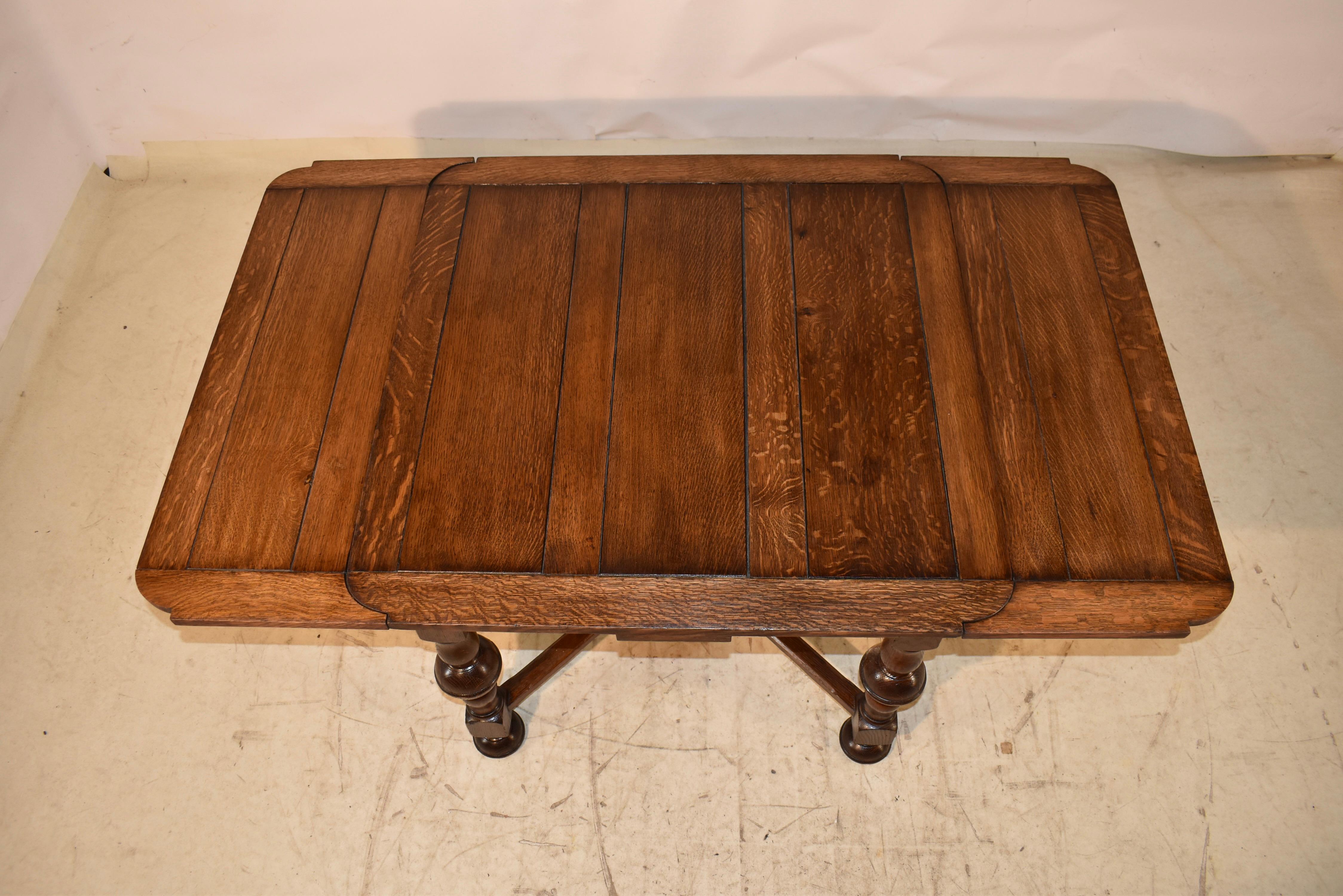 English Oak Draw Leaf Table, Circa 1900 1