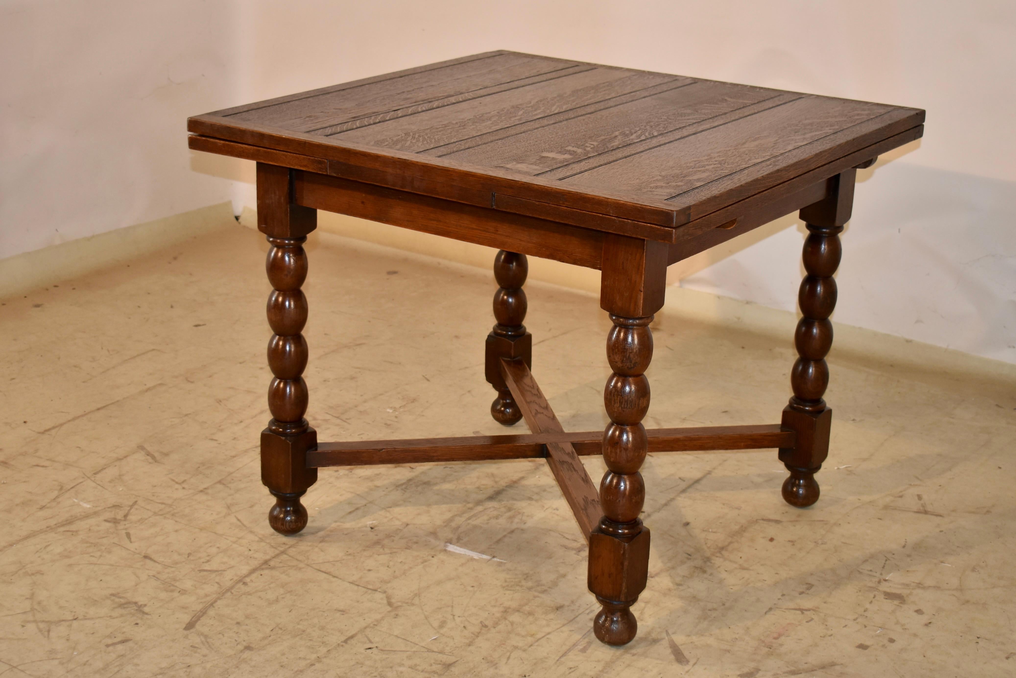 Début du 20ème siècle Table à tiroir en Oak Oak, Circa 1900 en vente