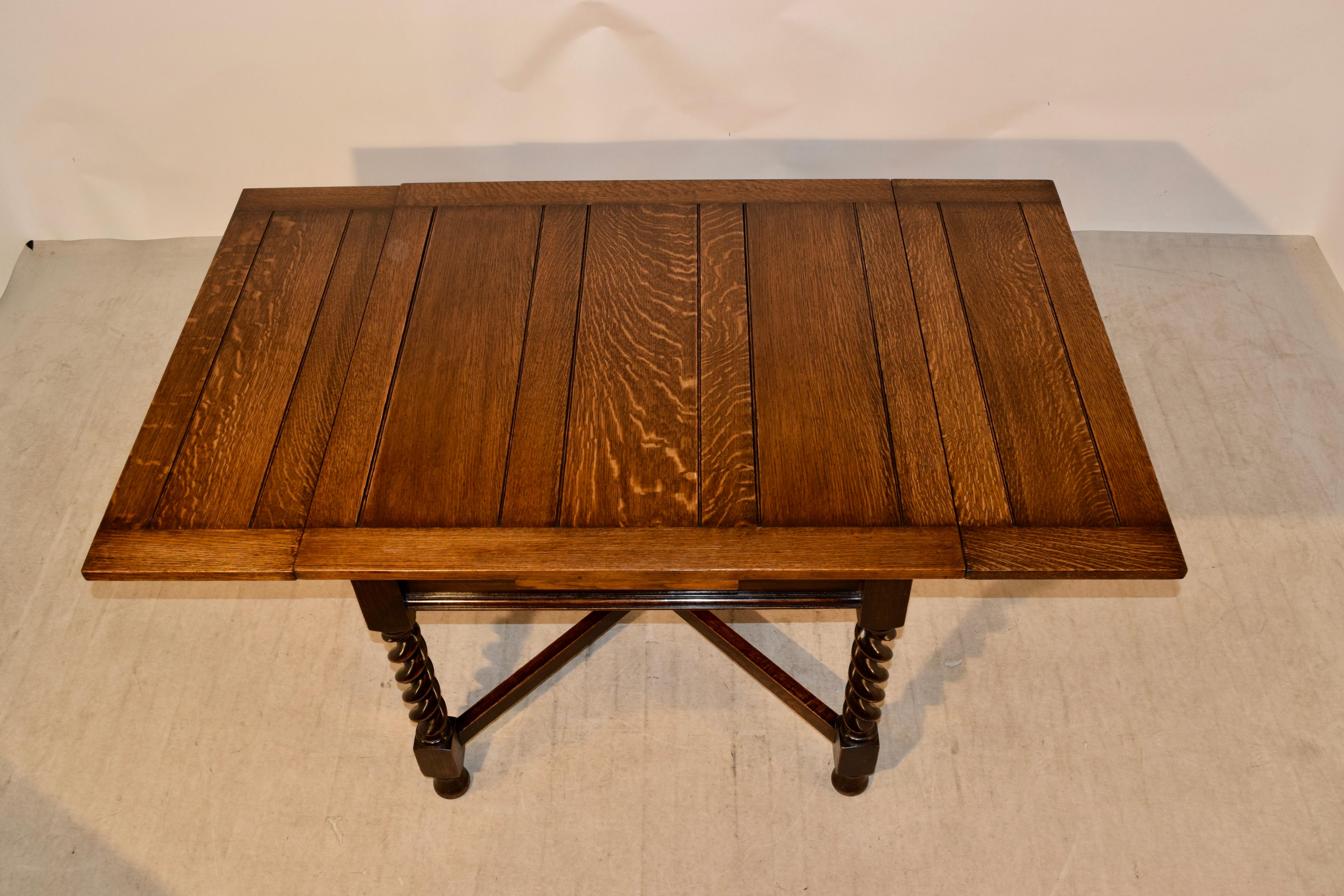 English Oak Draw Leaf Table, Circa 1900 1