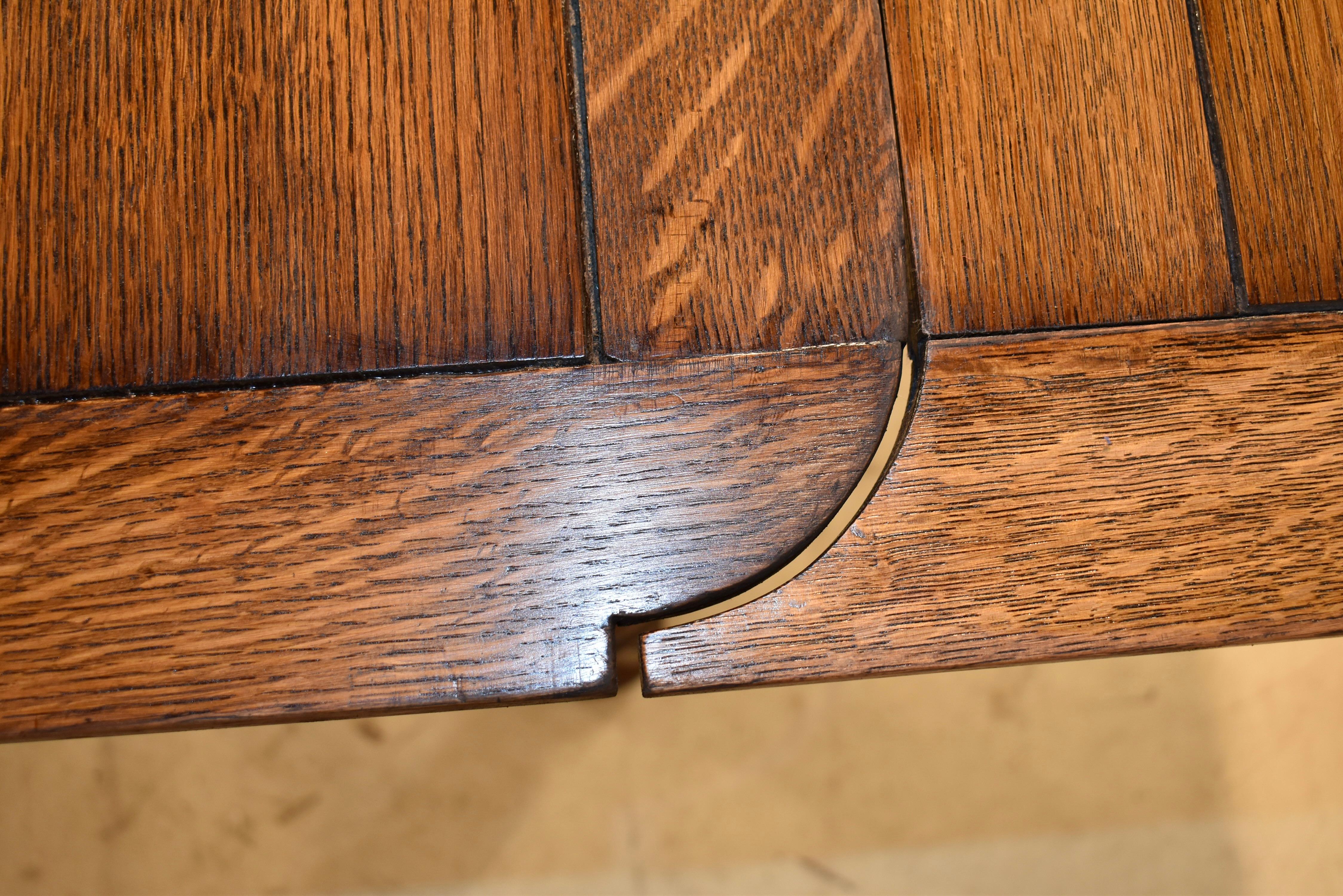English Oak Draw Leaf Table, Circa 1900 3