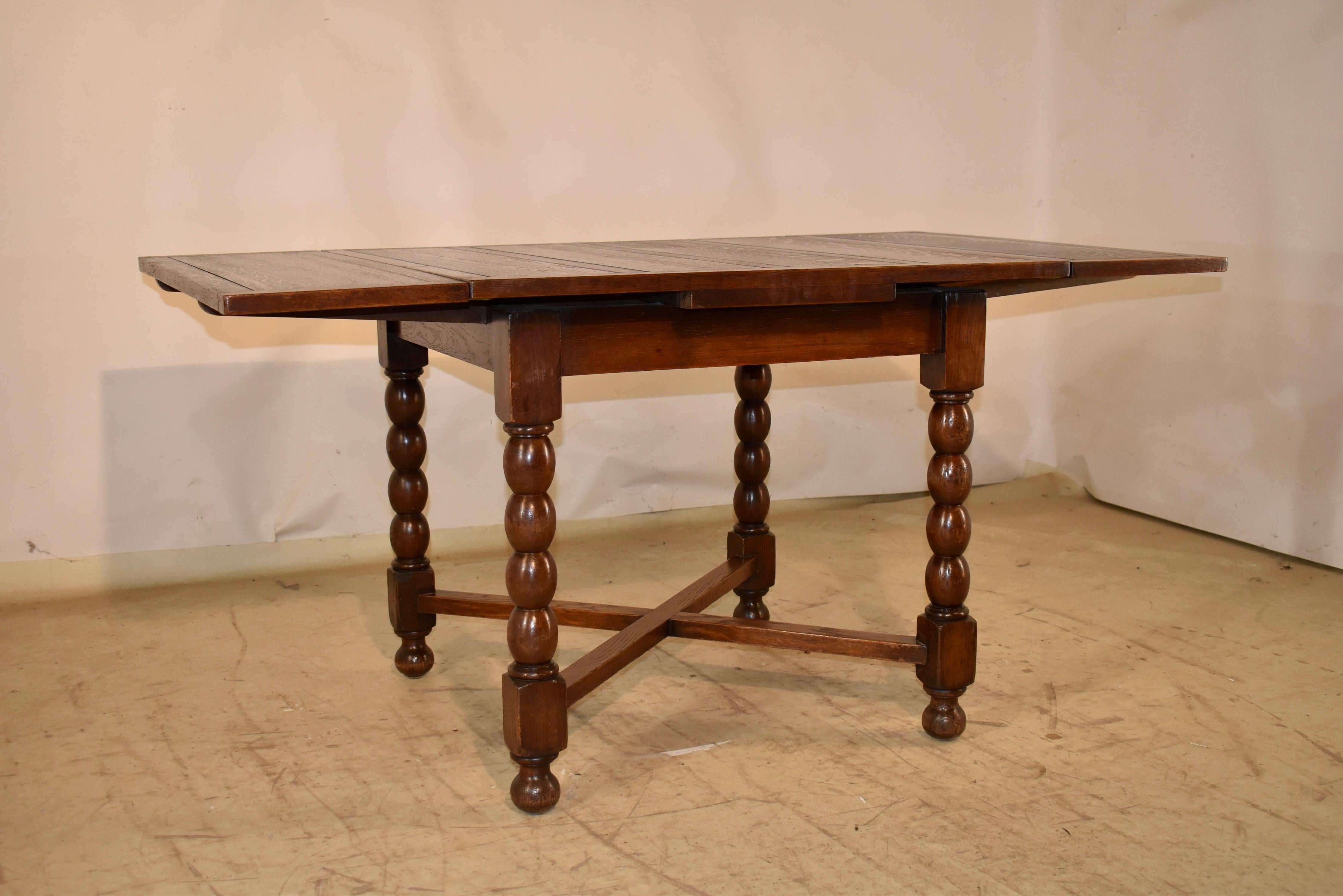 Table à tiroir en Oak Oak, Circa 1900 en vente 1