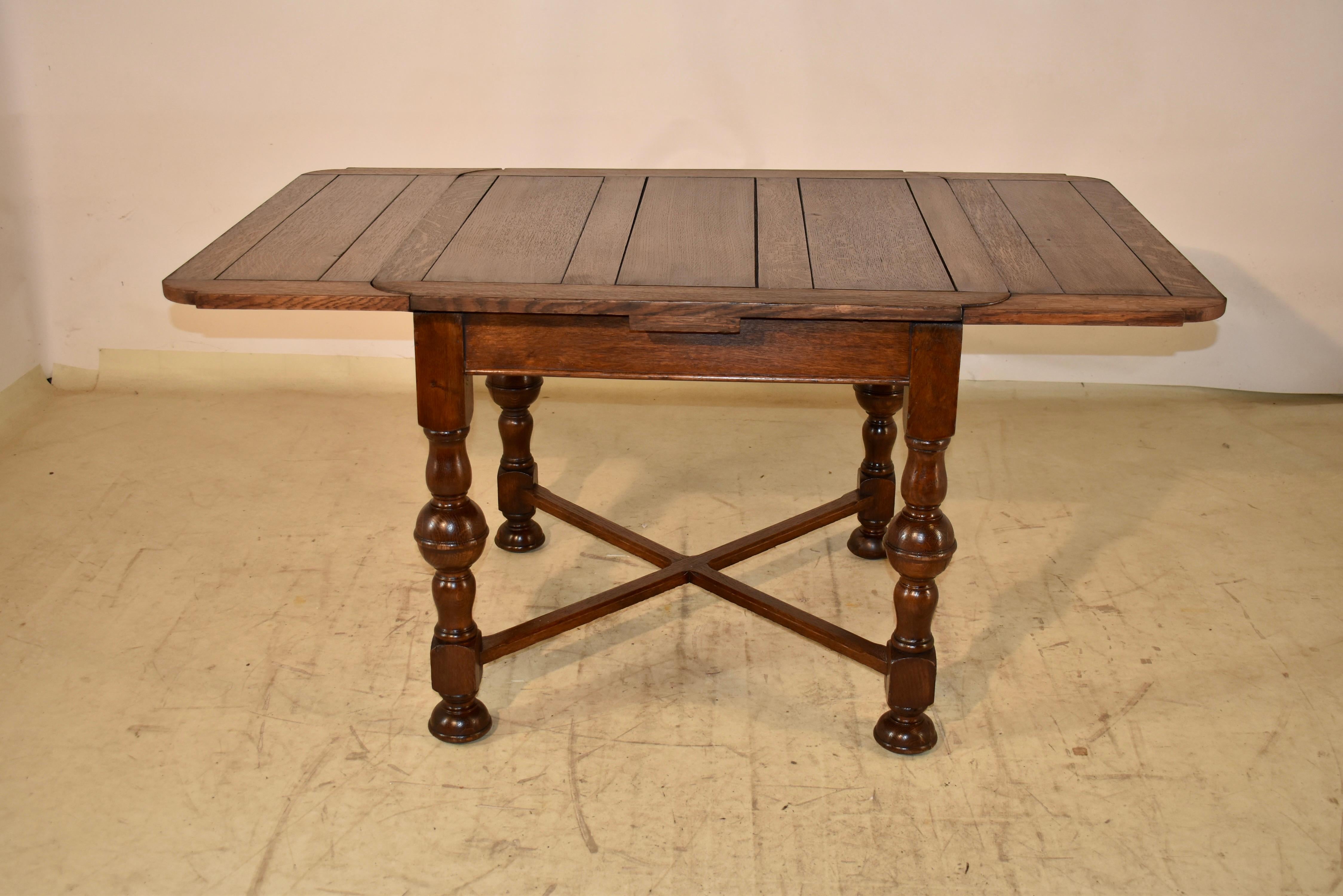 English Oak Draw Leaf Table, Circa 1900 4
