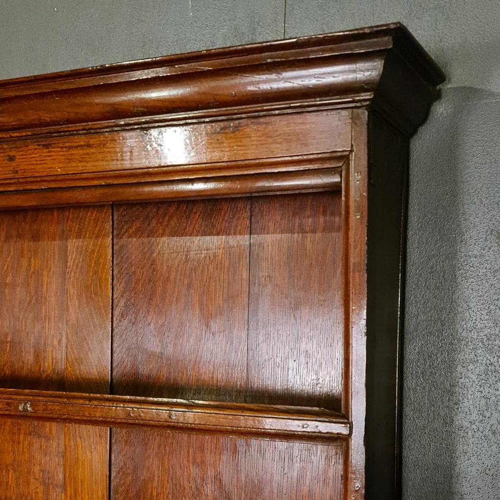 George III English Oak Dresser and Rack