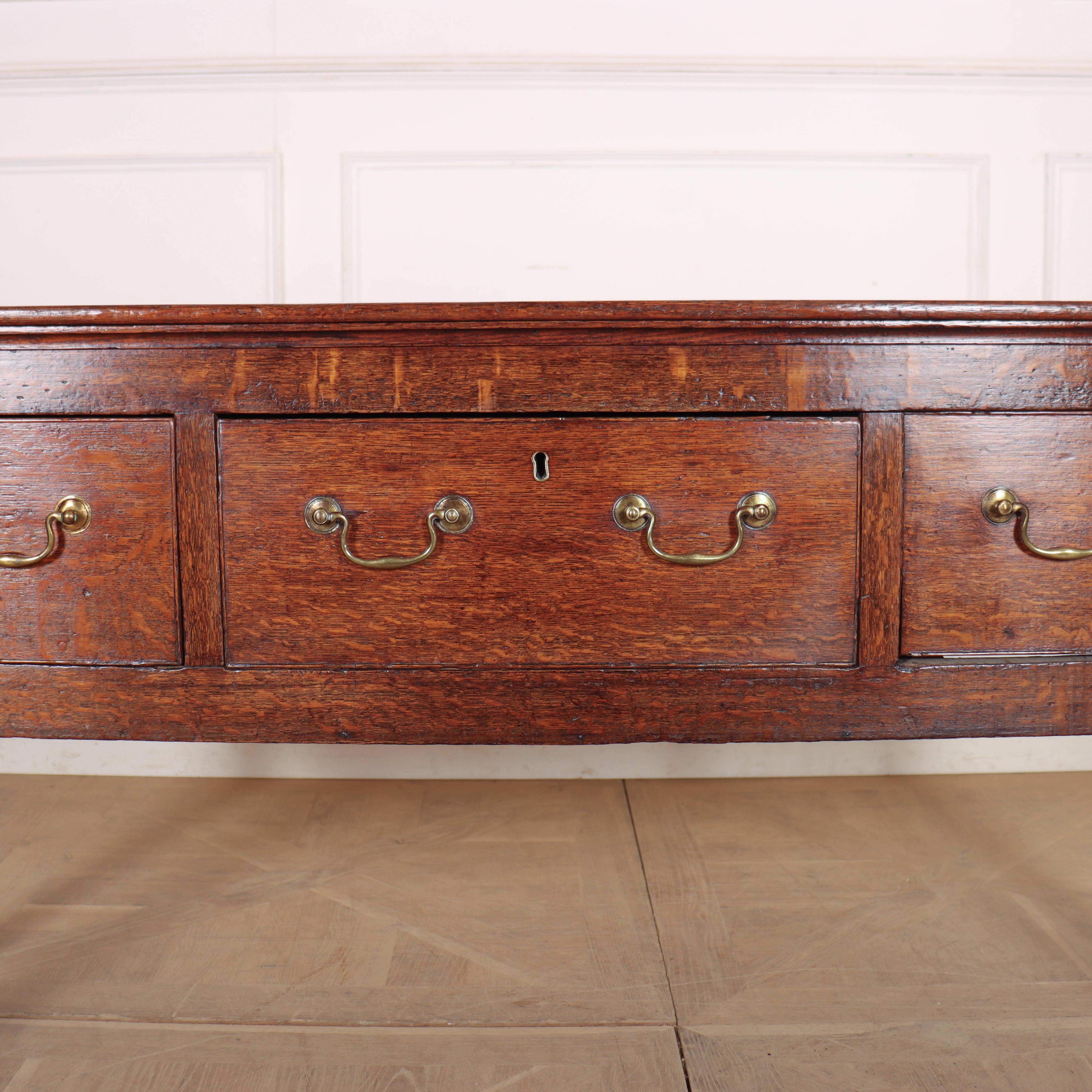 English Oak Dresser Base In Good Condition For Sale In Leamington Spa, Warwickshire