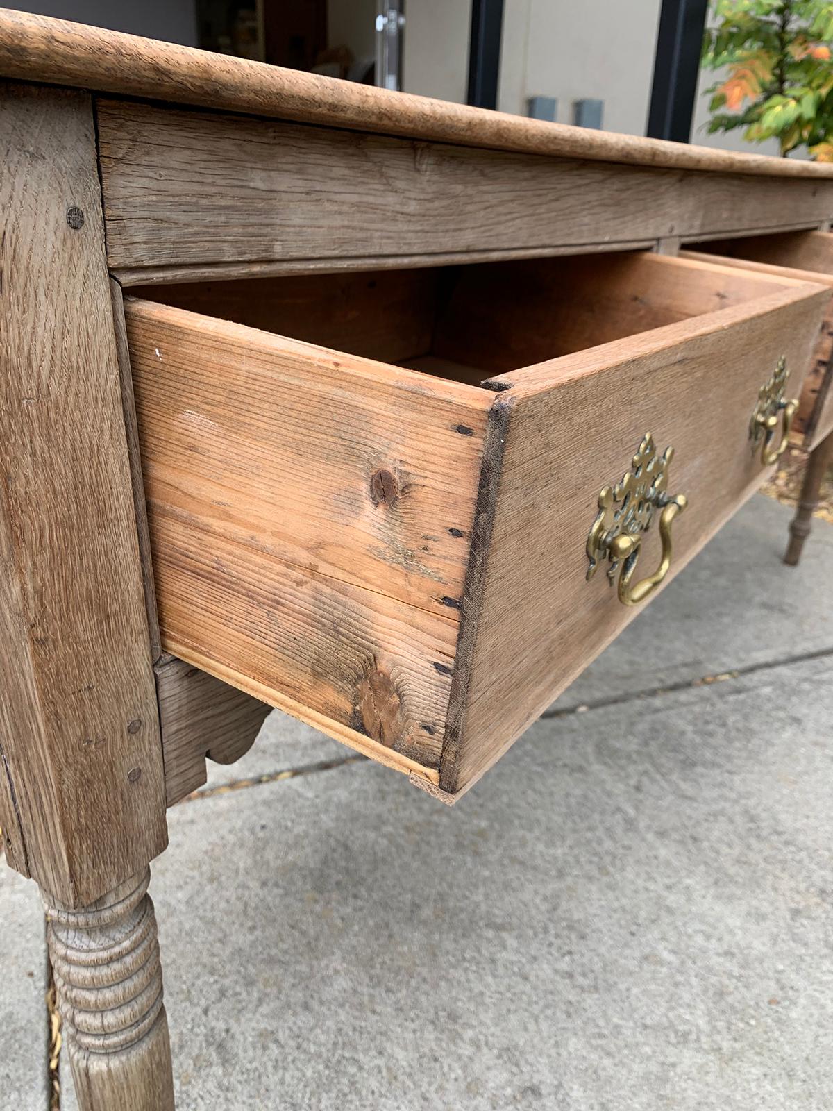 English Oak Dresser Base with Scrubbed Finish, Three Drawers, circa 1800 1