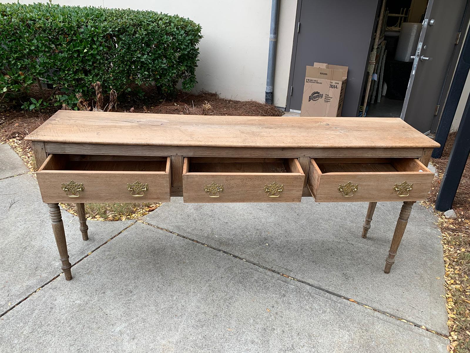 English Oak Dresser Base with Scrubbed Finish, Three Drawers, circa 1800 2