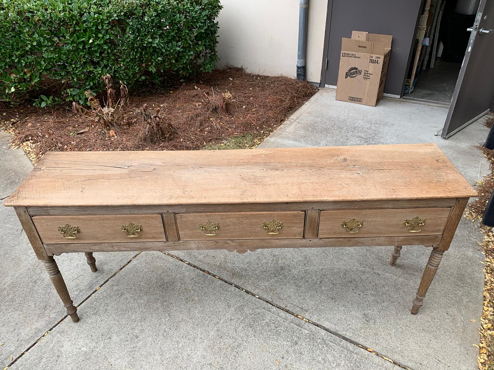 English Oak Dresser Base with Scrubbed Finish, Three Drawers, circa 1800 3