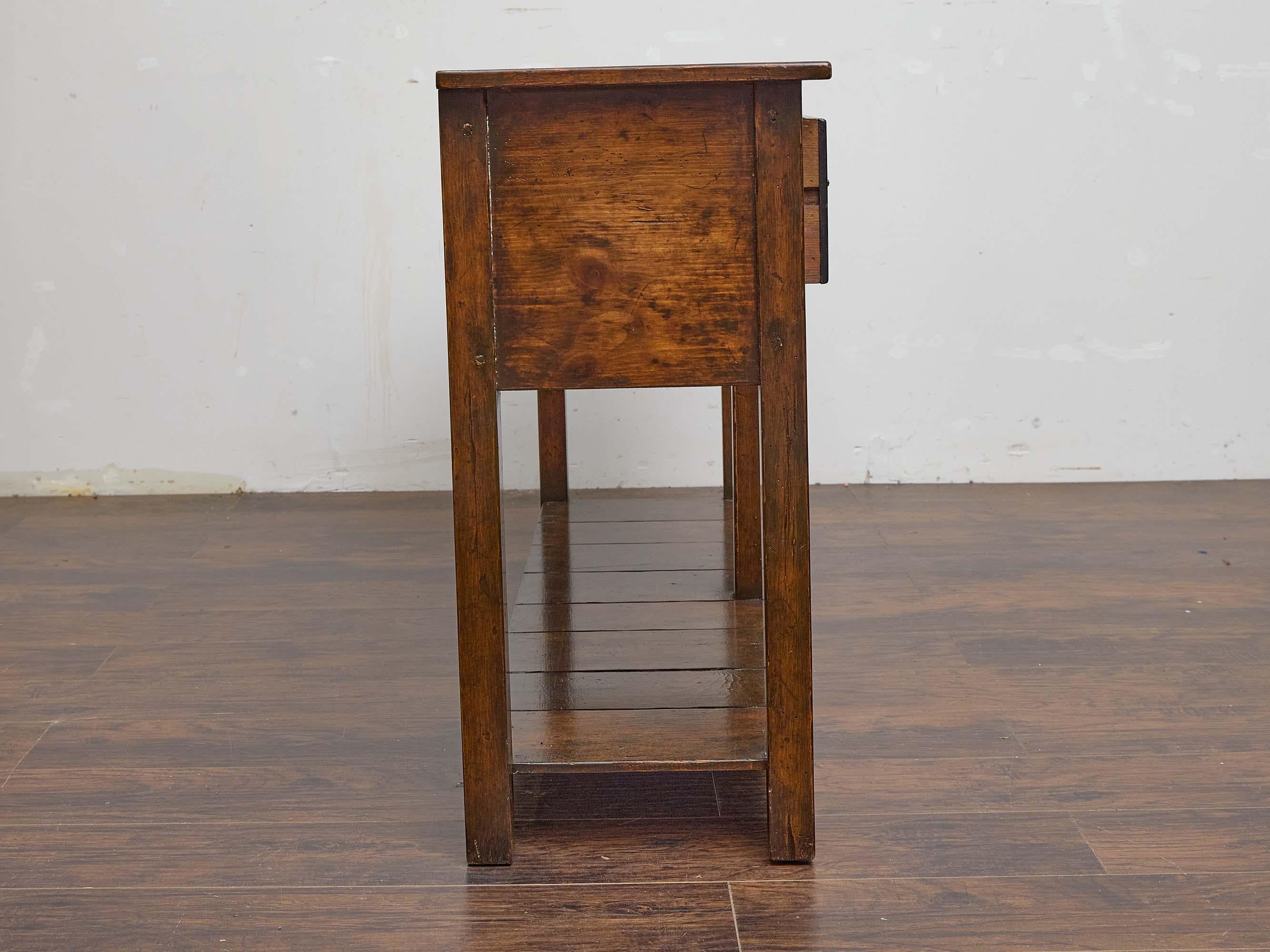 Base per comò in Oak inglese con due cassetti e ripiano inferiore, circa 1880 In condizioni buone in vendita a Atlanta, GA