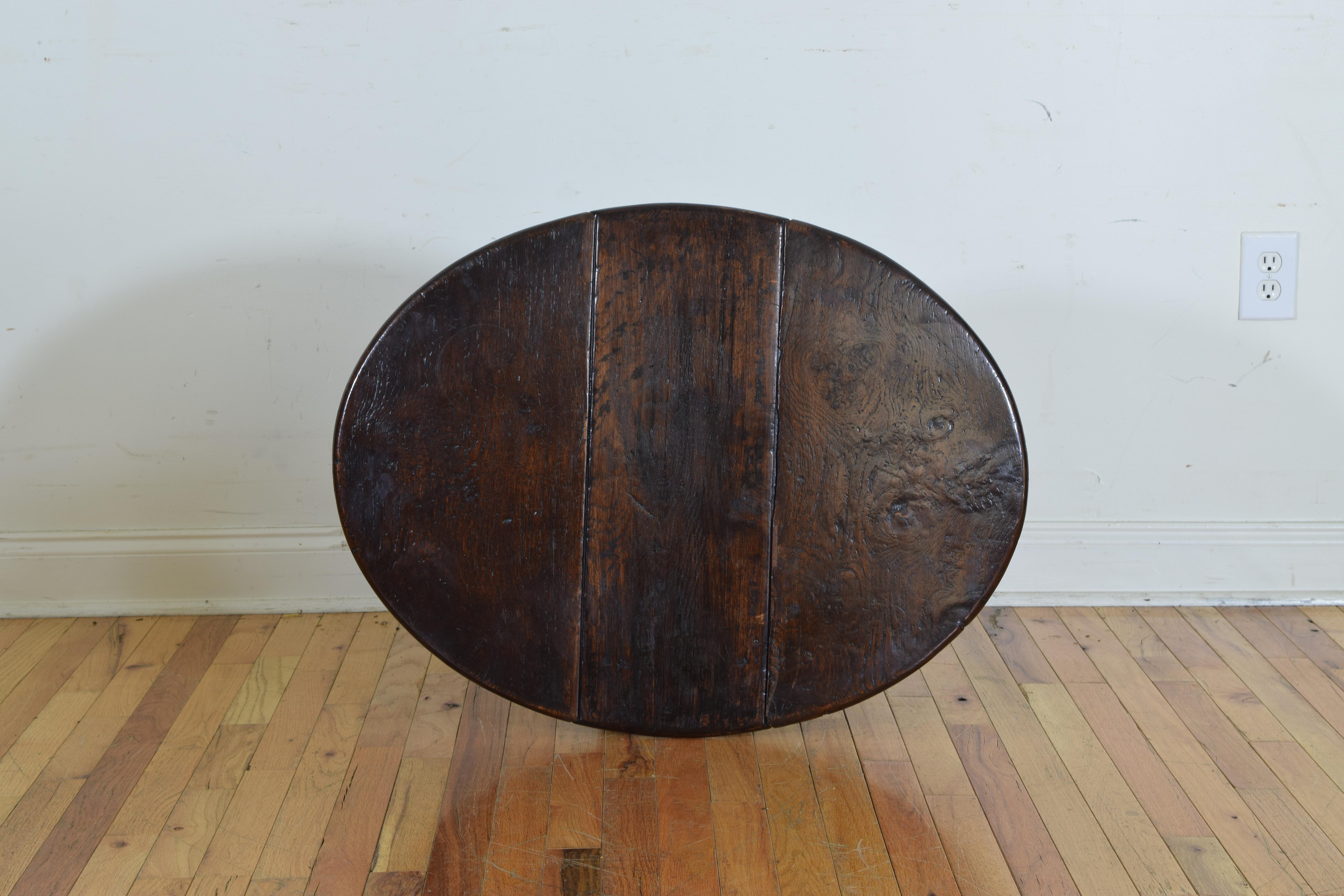 English Oak Drop-Leaf Table with One-Drawer, 19th Century 7