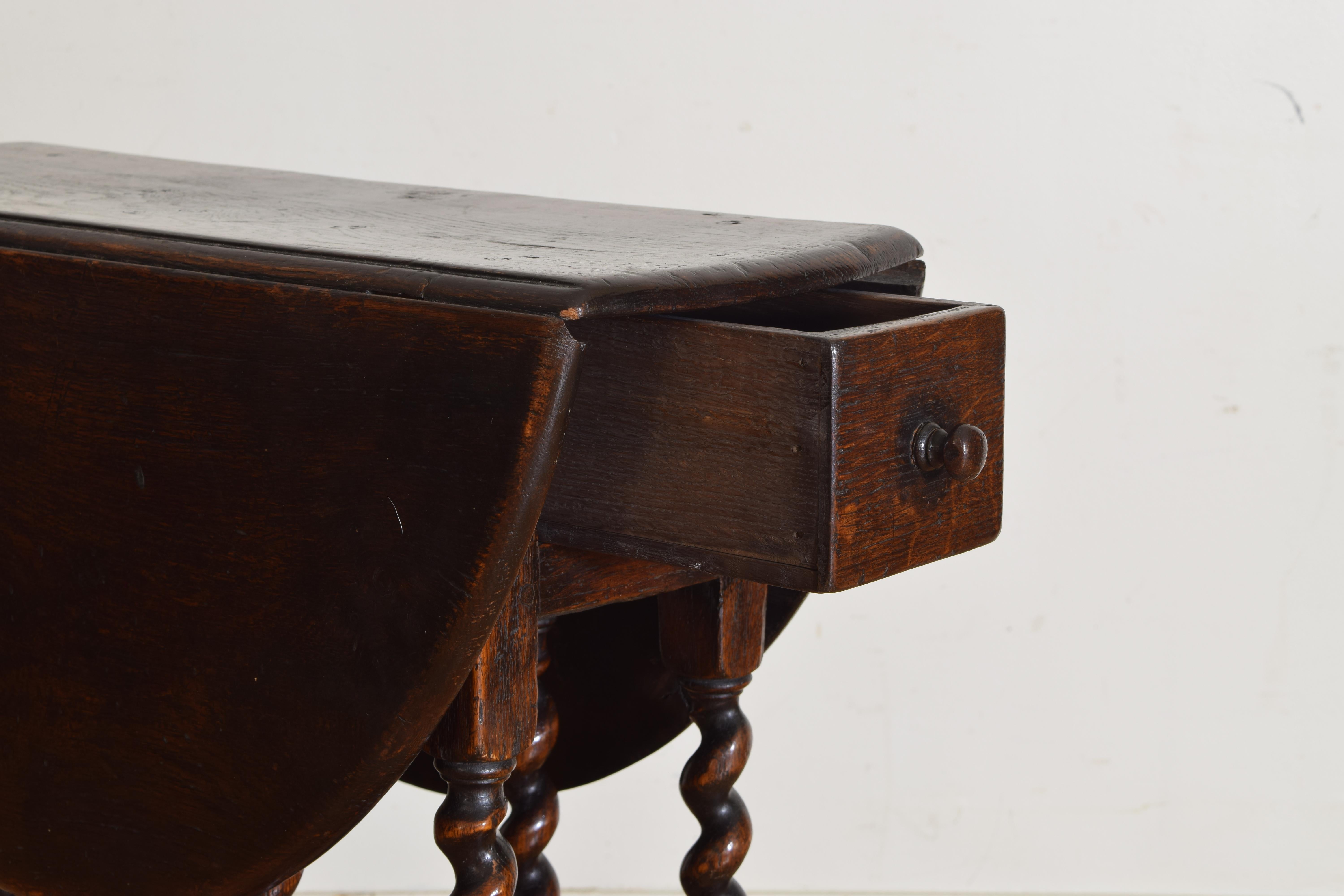 English Oak Drop-Leaf Table with One-Drawer, 19th Century 4