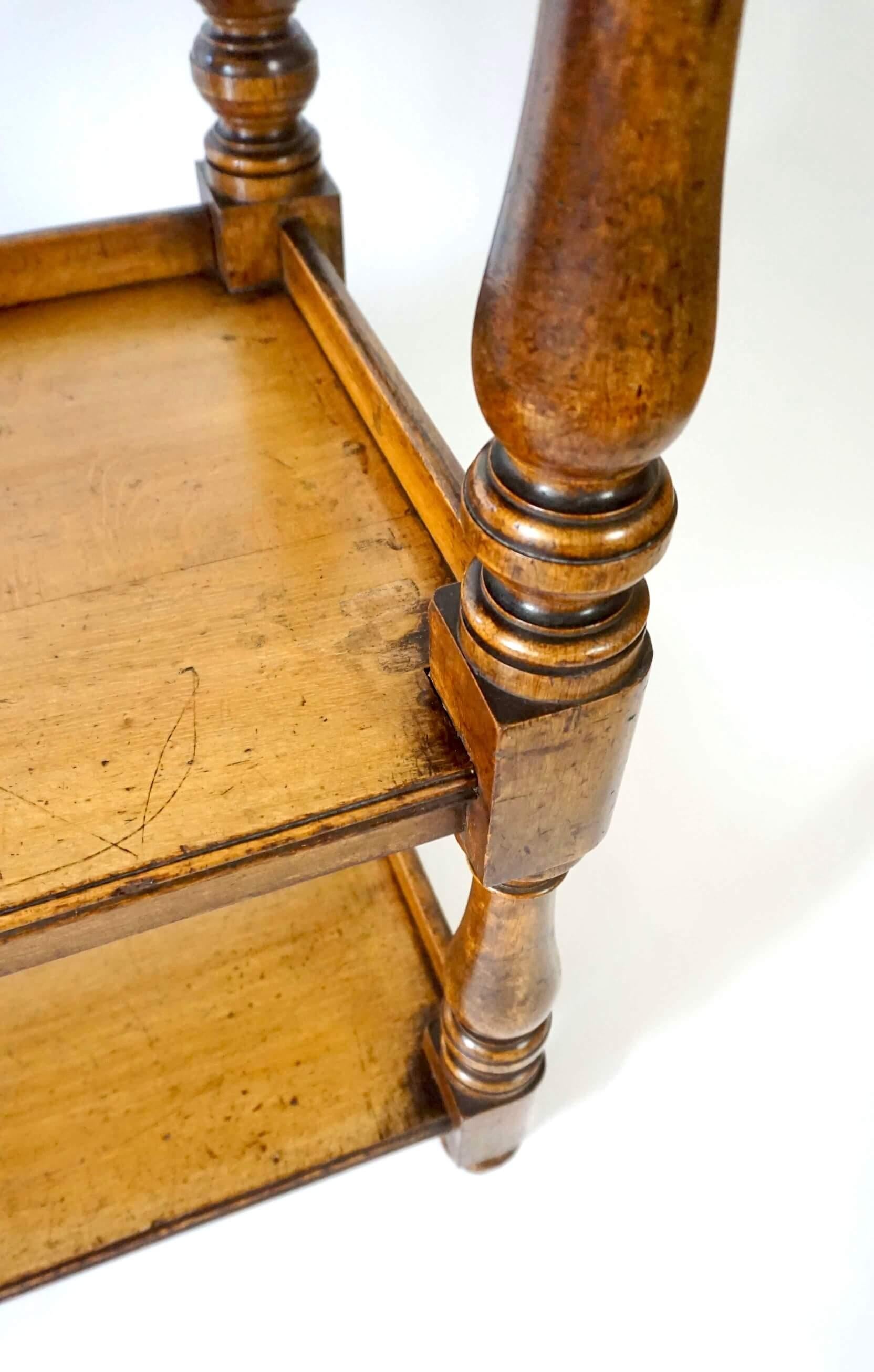 Etapa o estantería abierta inglesa de roble, hacia 1850 en venta 8