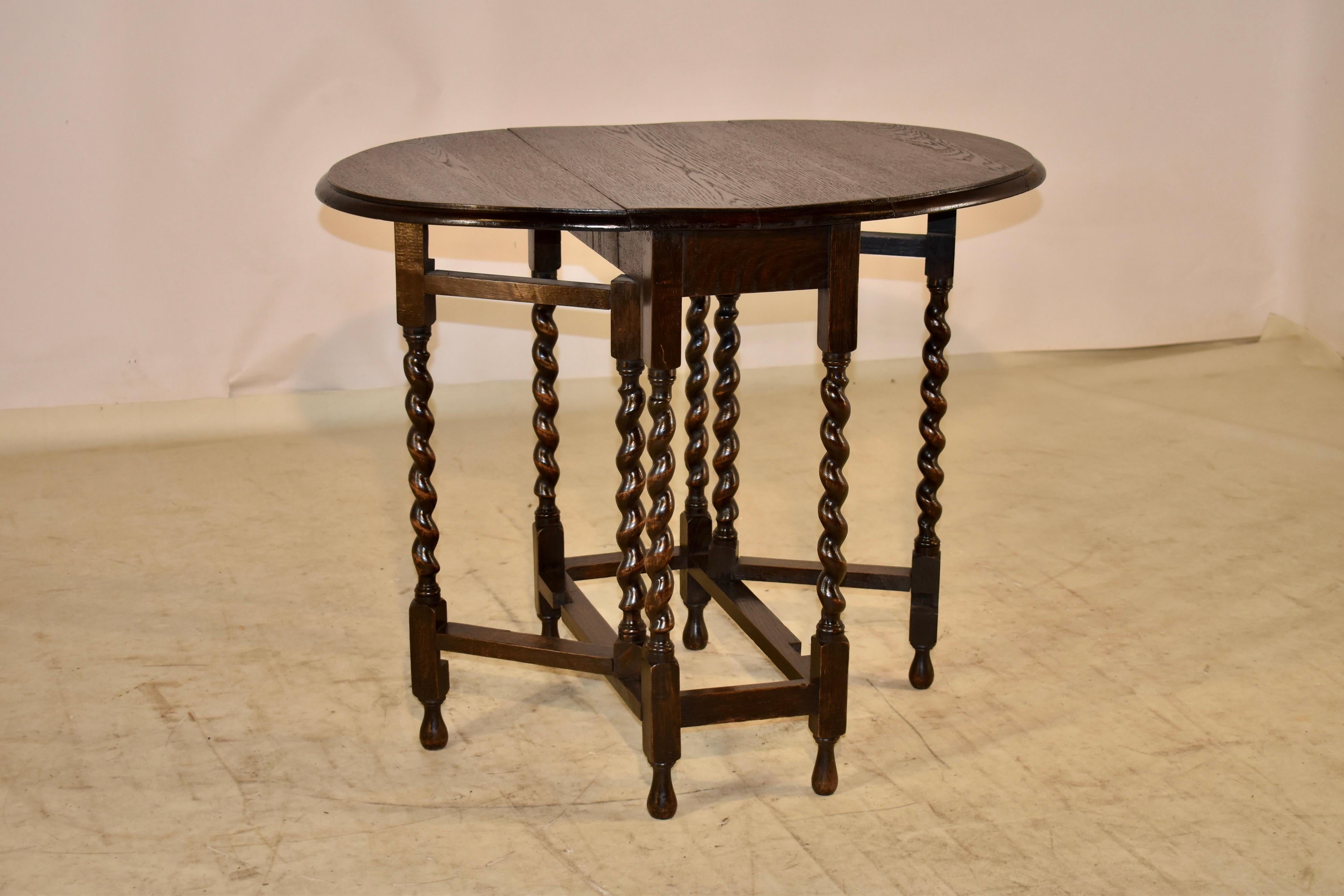 Table d'appoint en Oak Oak Gate Leg, circa 1900 en vente 1