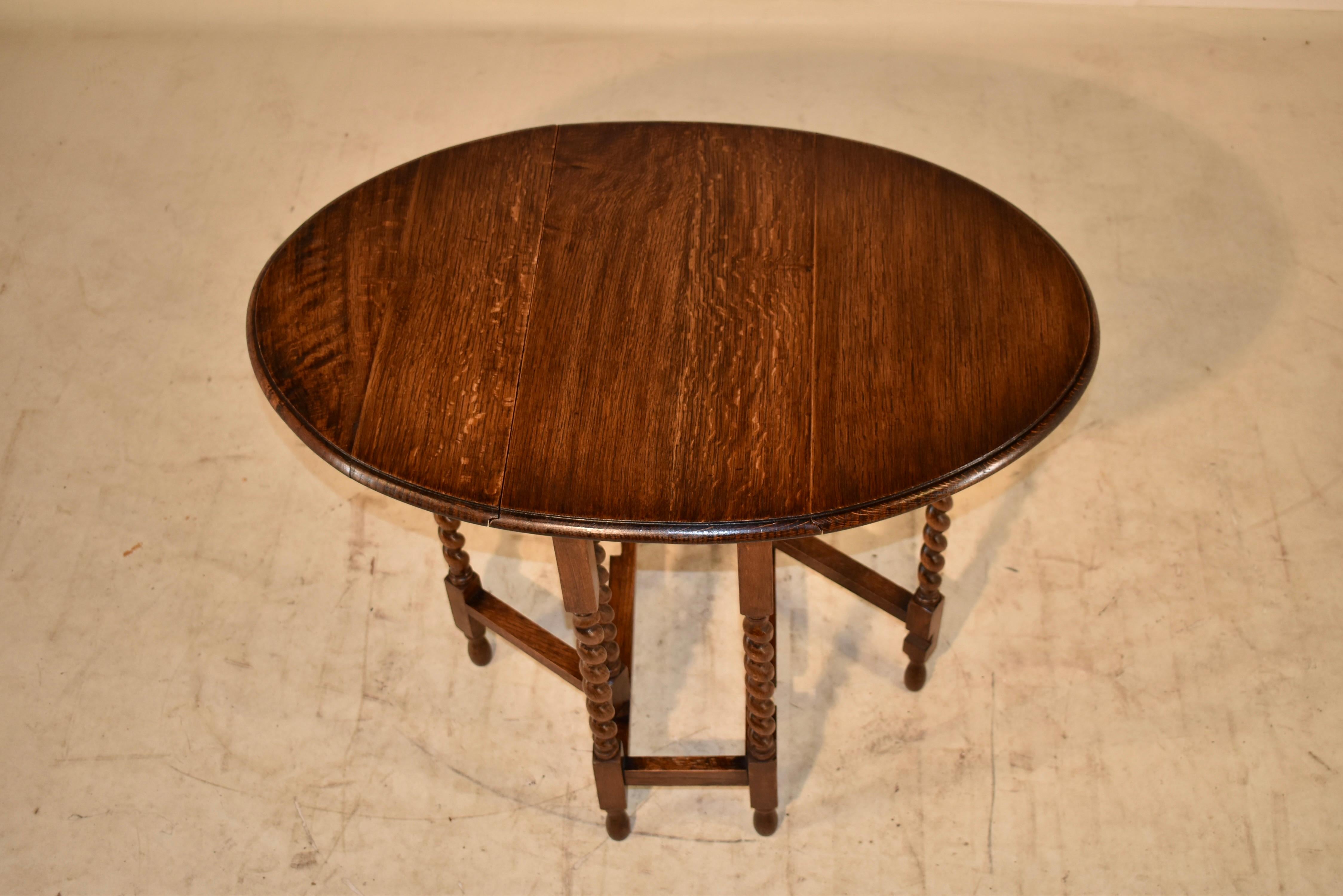 Early 20th Century English Oak Gate Leg Table, C. 1900 For Sale