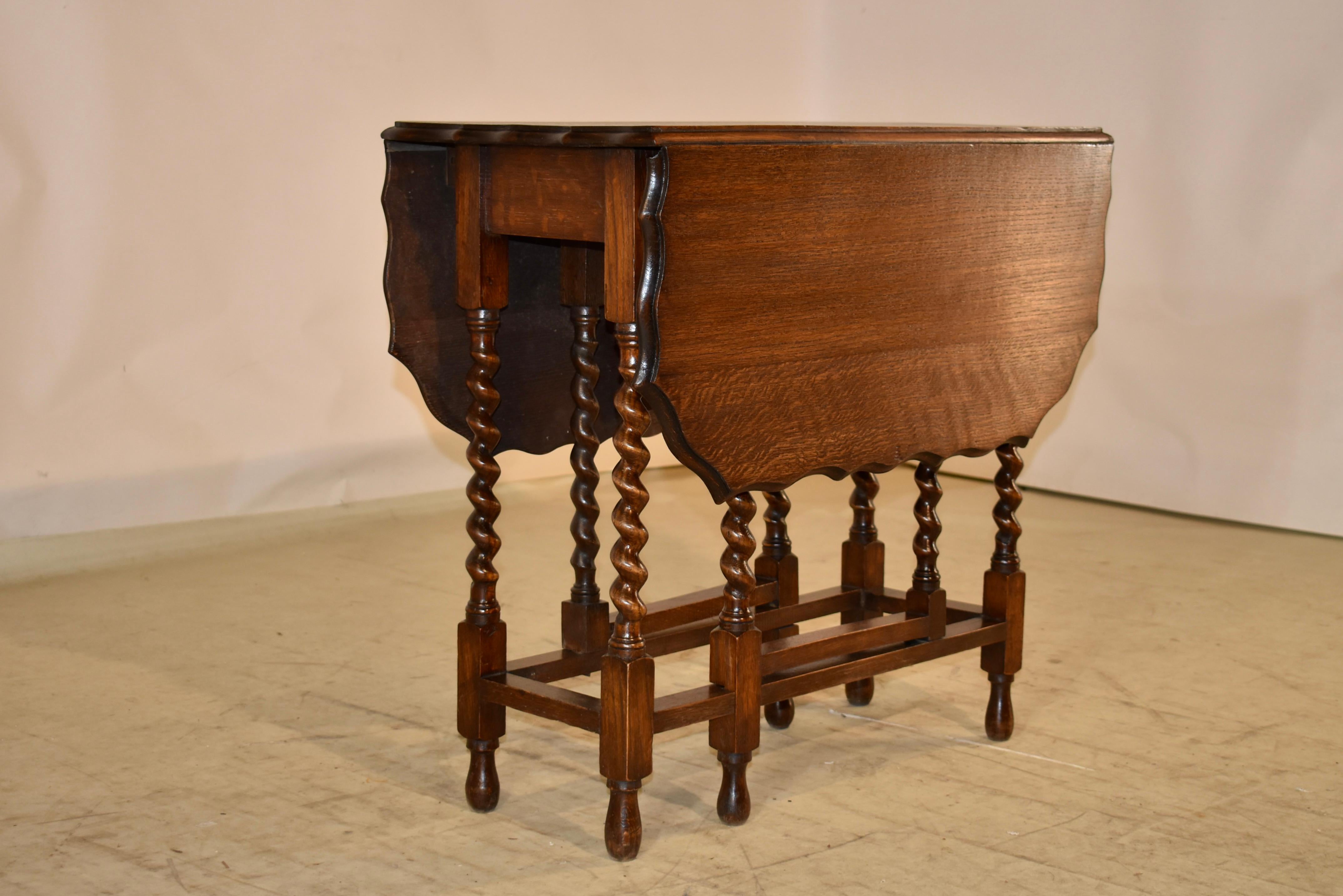 Édouardien Table à pied en chêne anglais, vers 1900 en vente