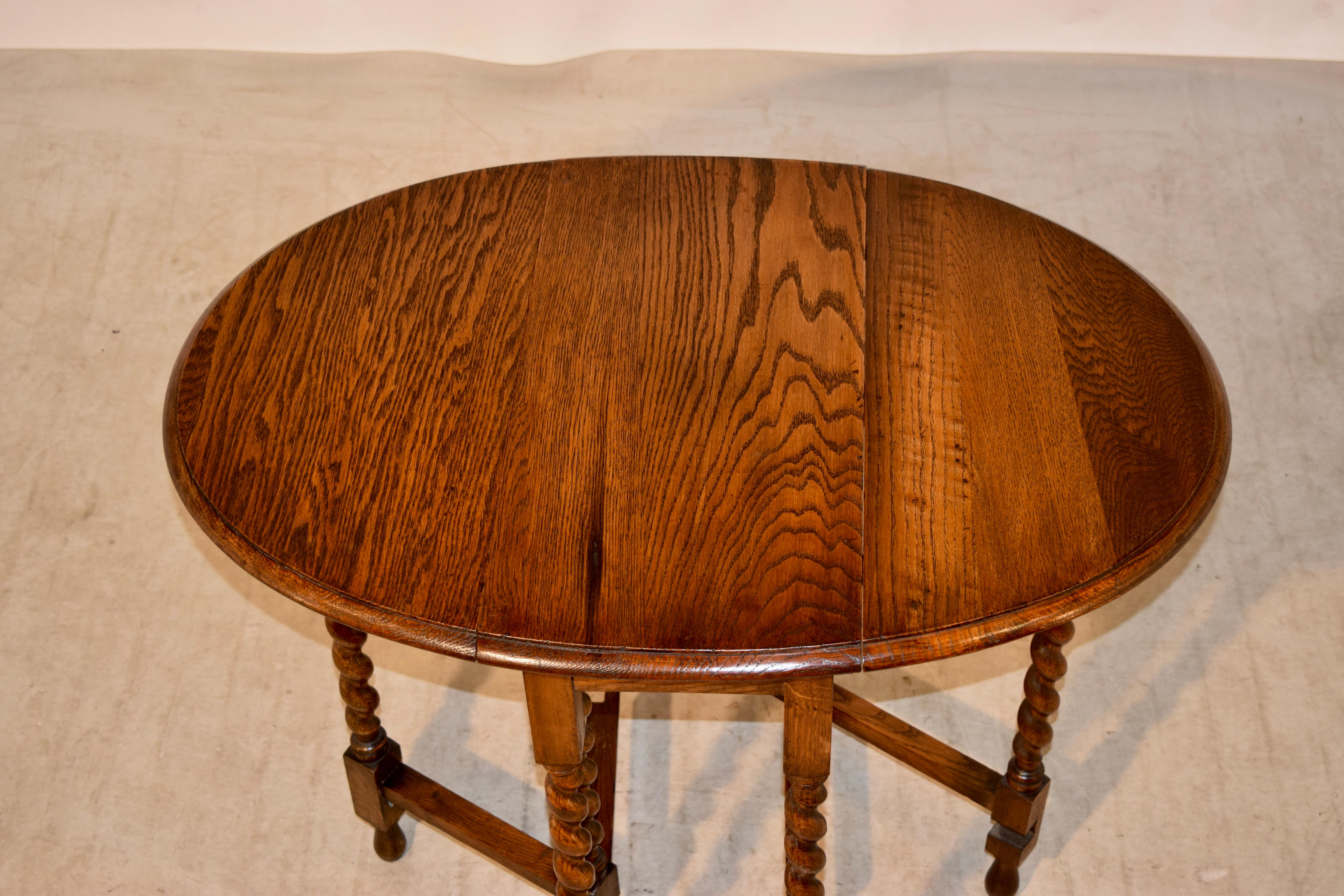 Edwardian English Oak Gateleg Table, circa 1900