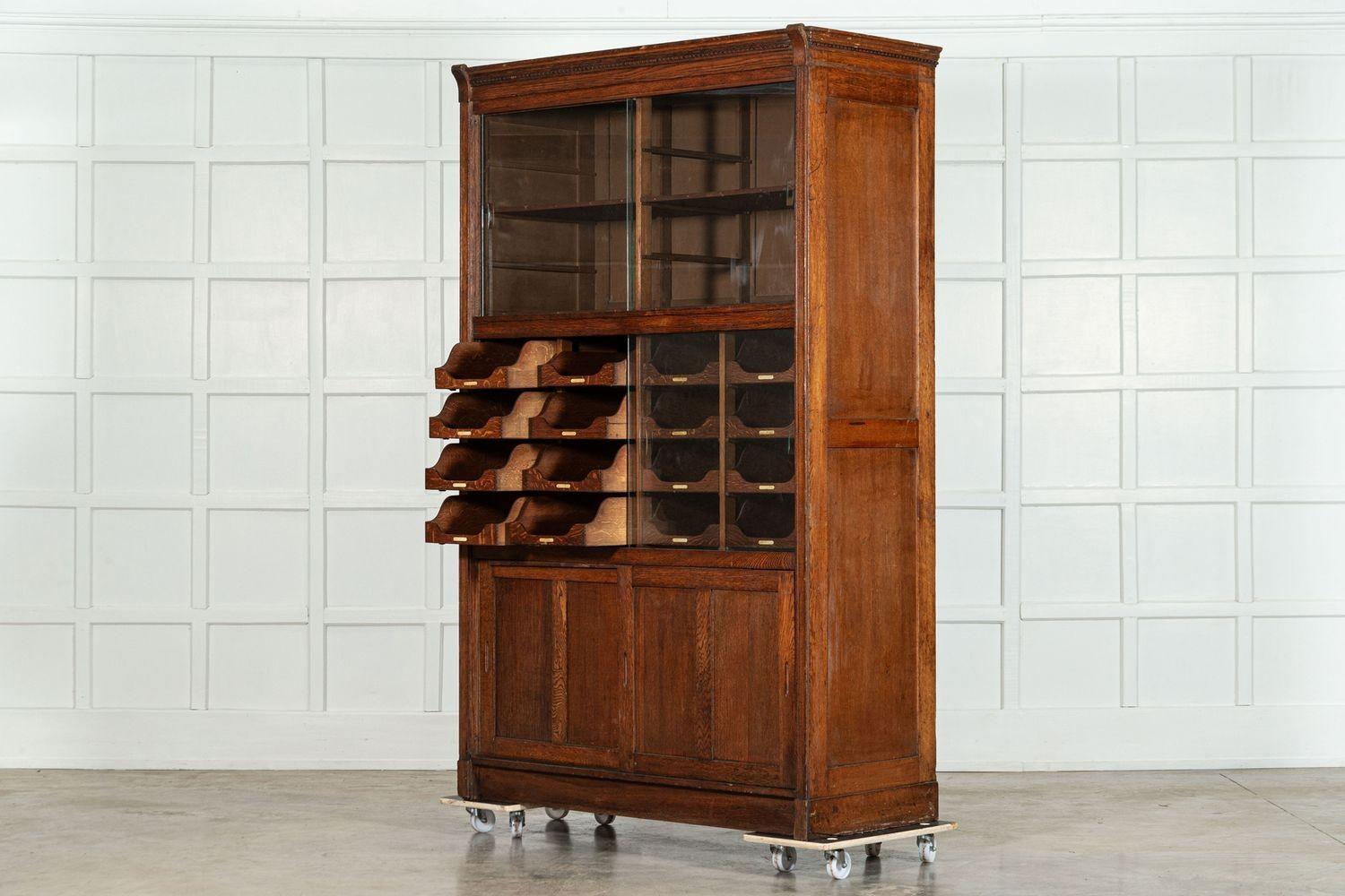 Armadietto per merceria in Oak Oak smaltato in vendita 1