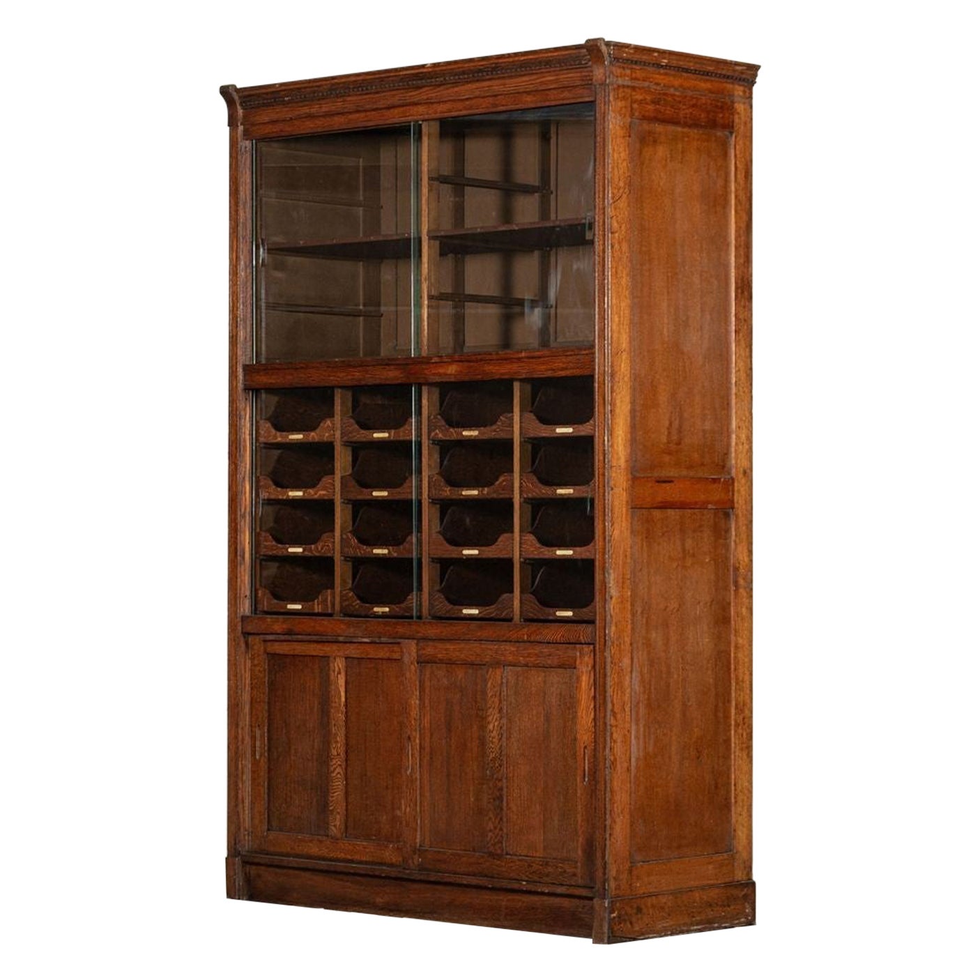 Haberdashery-Schrank aus englischer Eiche, glasiert