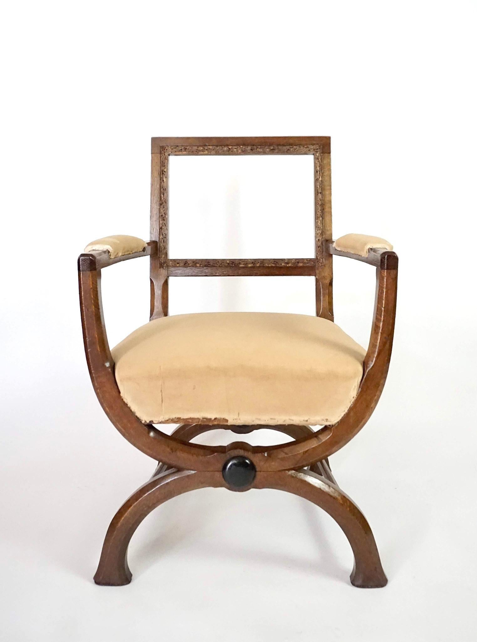 English Oak Gothic Style Curule Armchairs Attributed to A.W.N. Pugin, circa 1830 For Sale 3