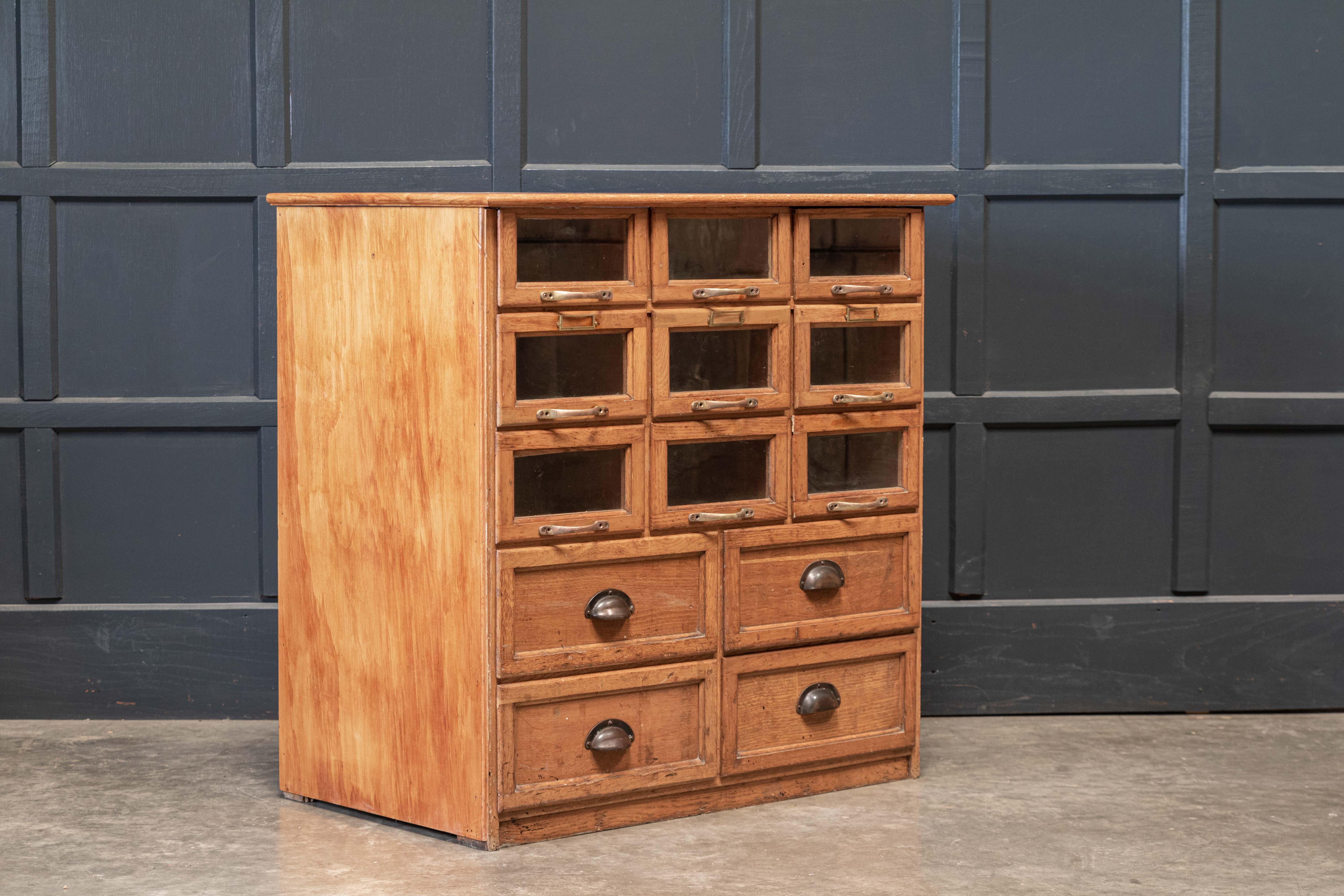 English Oak Haberdashery Bank of Drawers In Good Condition In Staffordshire, GB