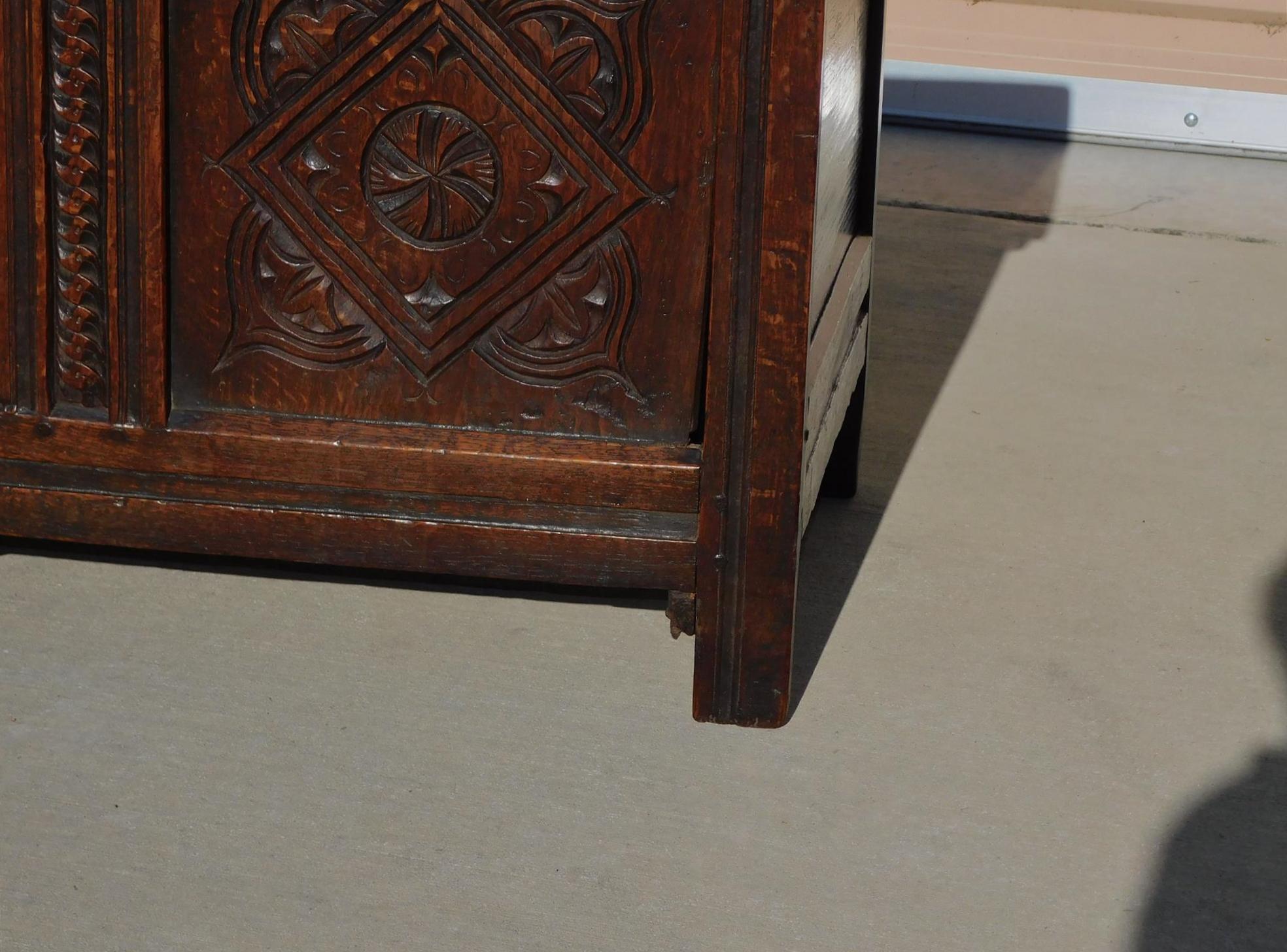 English Oak Jacobean Three Carved Panel Diamond & Pinwheel Hinged Coffer, C 1720 For Sale 3