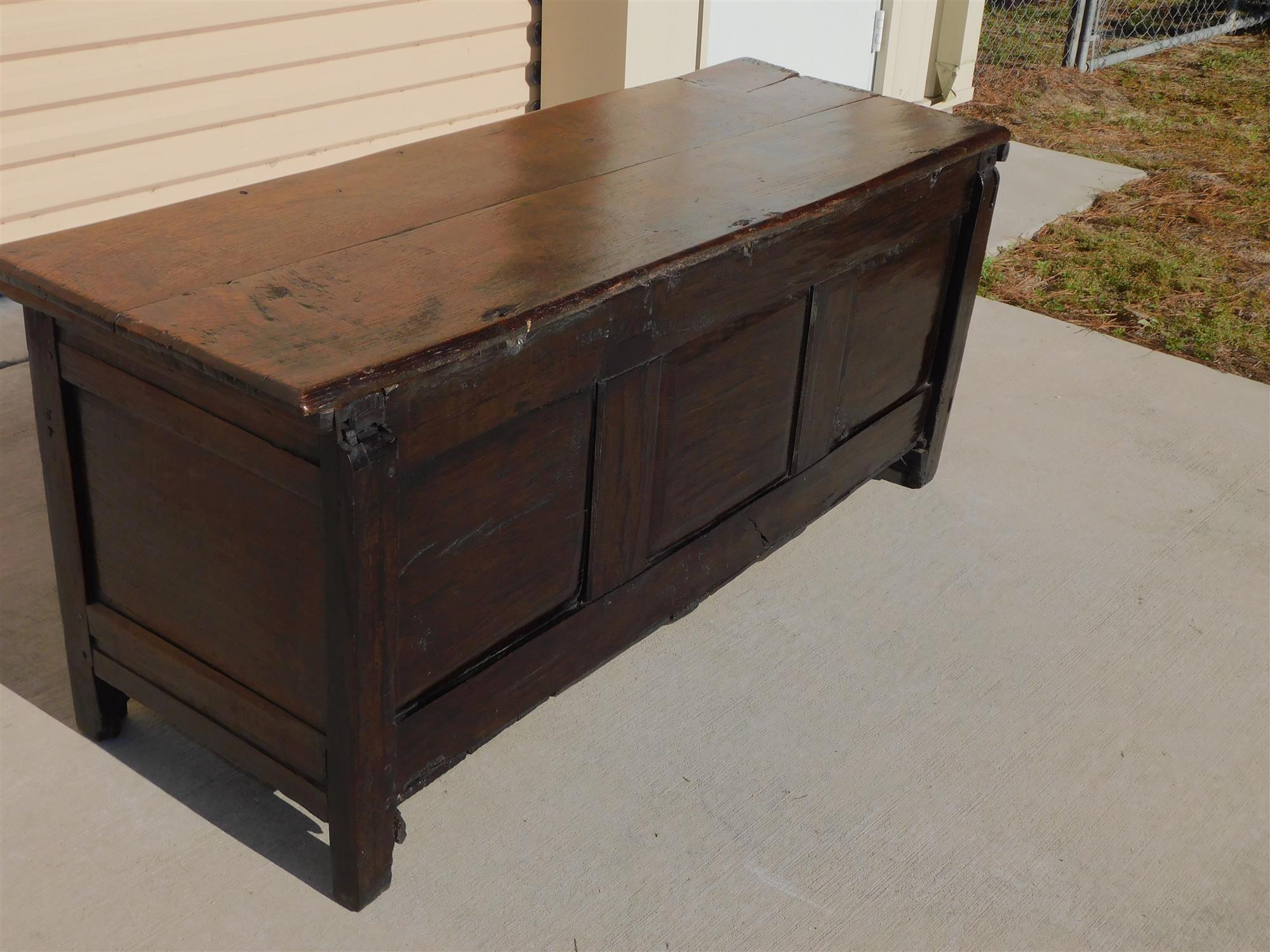 English Oak Jacobean Three Carved Panel Diamond & Pinwheel Hinged Coffer, C 1720 For Sale 5