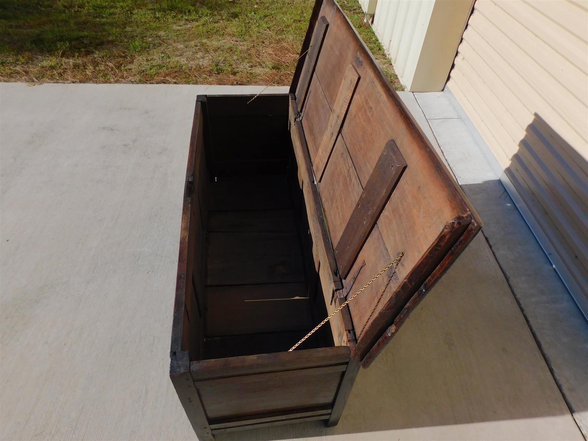 Early 18th Century English Oak Jacobean Three Carved Panel Diamond & Pinwheel Hinged Coffer, C 1720 For Sale