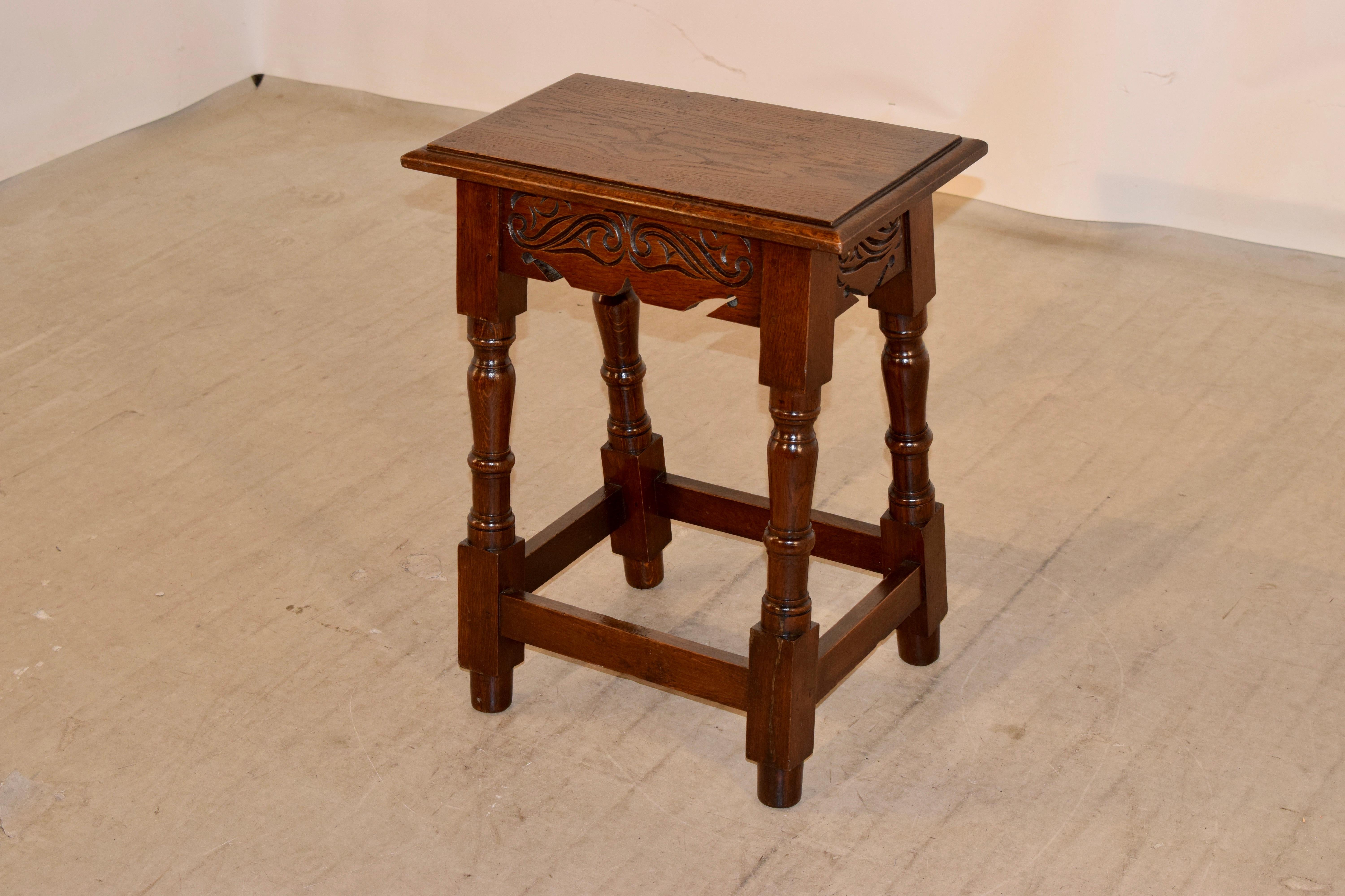English Oak Joint Stool, circa 1920 In Good Condition For Sale In High Point, NC