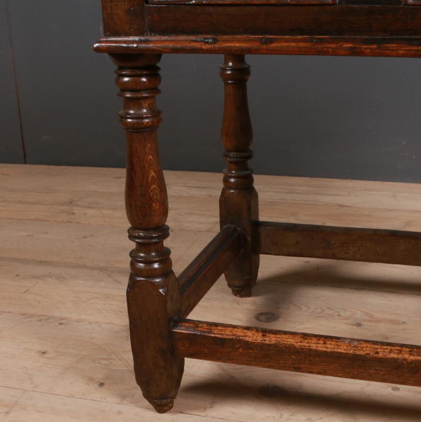 English Oak Lamp Table In Good Condition In Leamington Spa, Warwickshire
