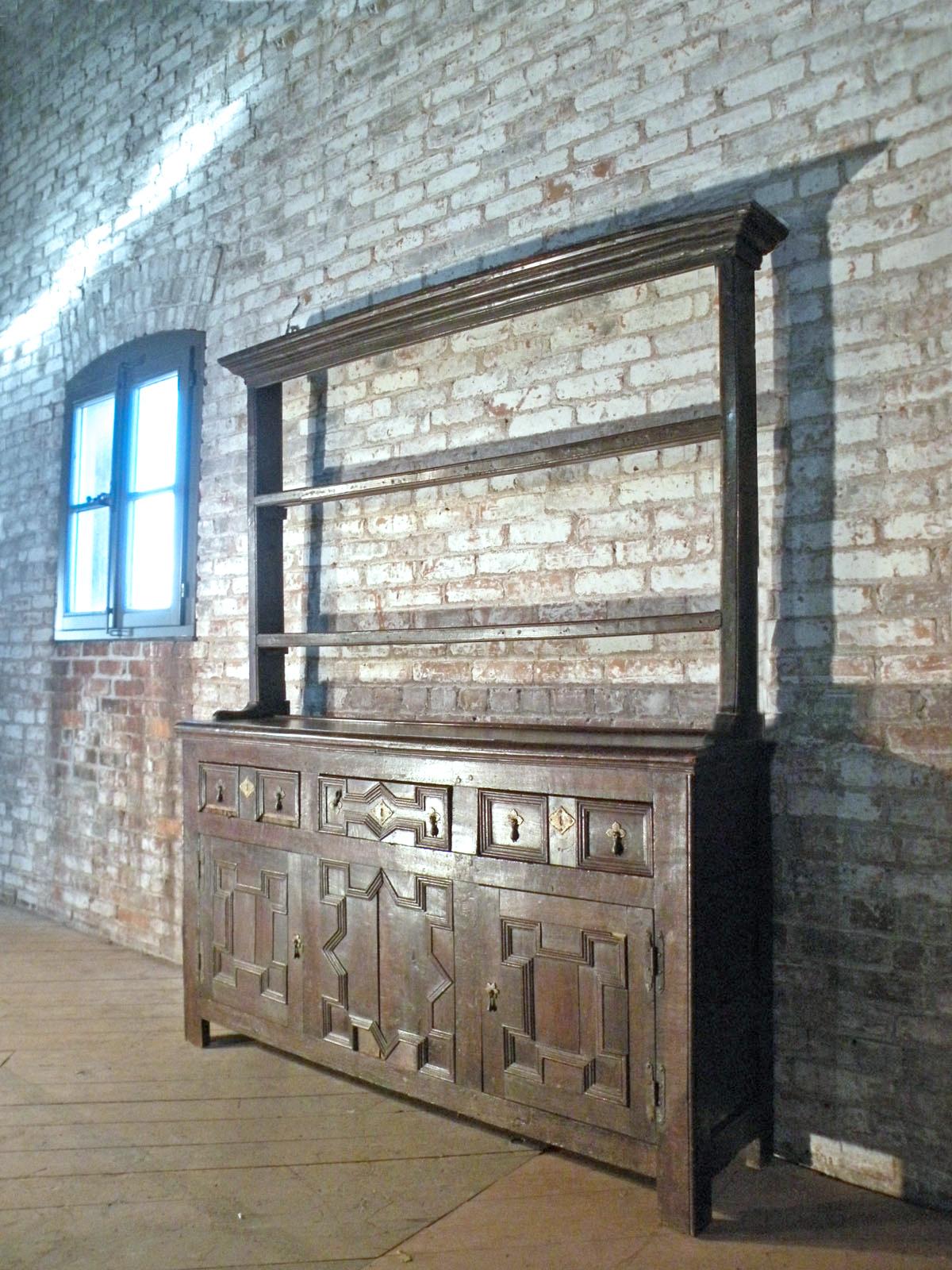 English Oak Late 17th Century Jacobean Buffet / Cupboard / Dresser with Dishrack For Sale 1