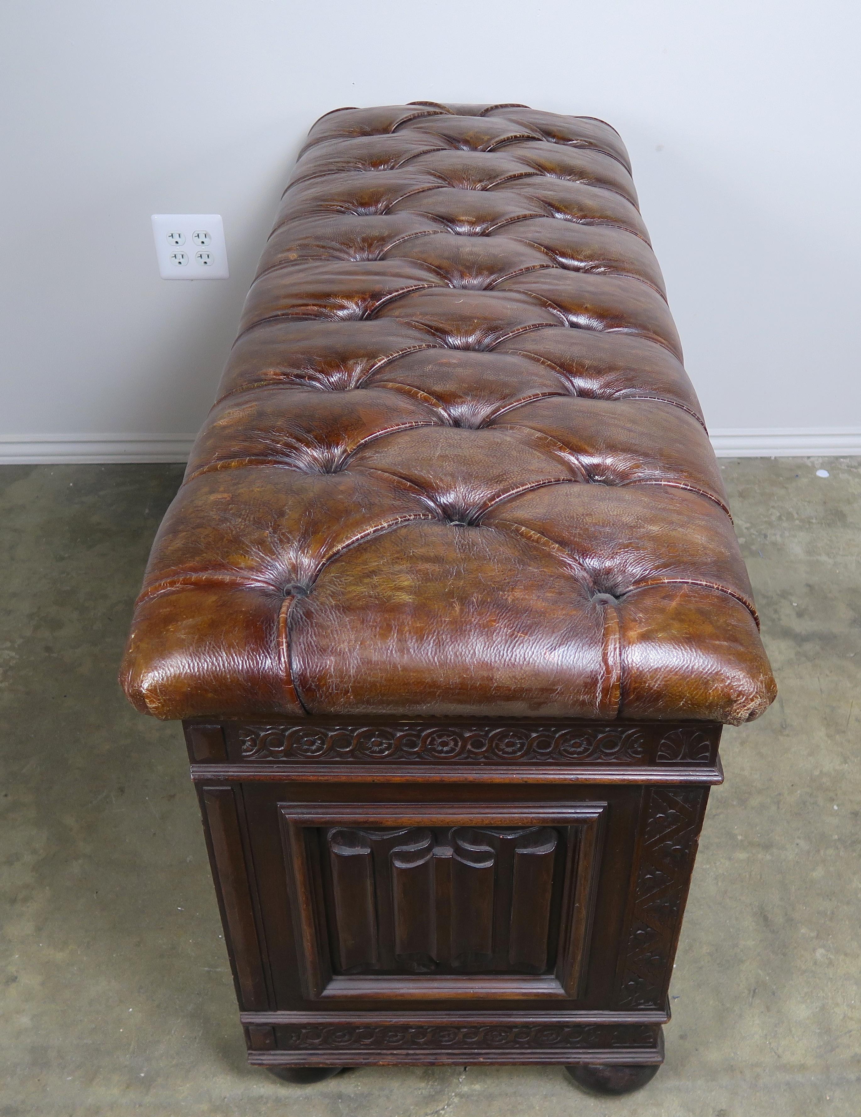 English Oak Leather Tufted Bench with Storage, circa 1900s 1