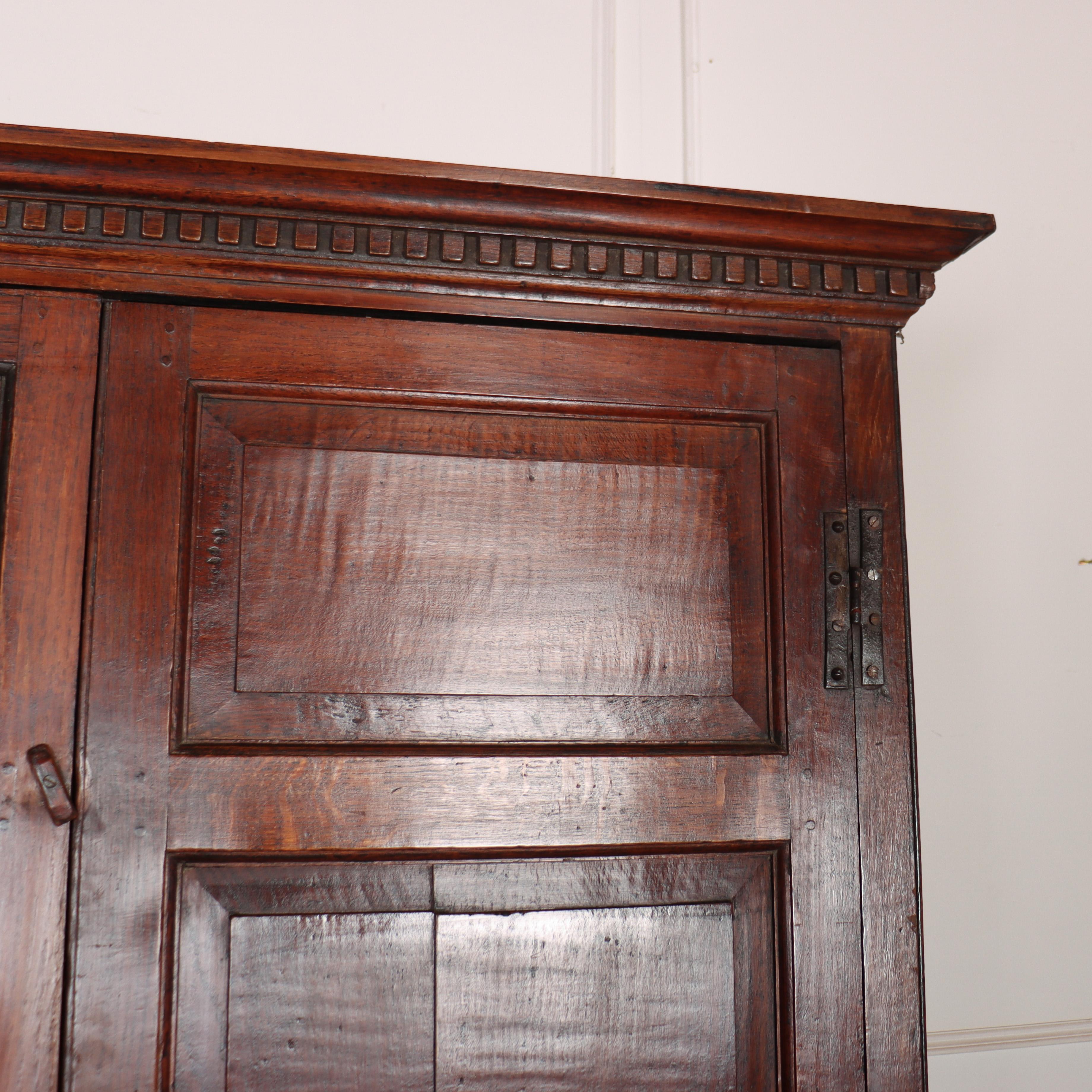 English Oak Linen Press For Sale 5