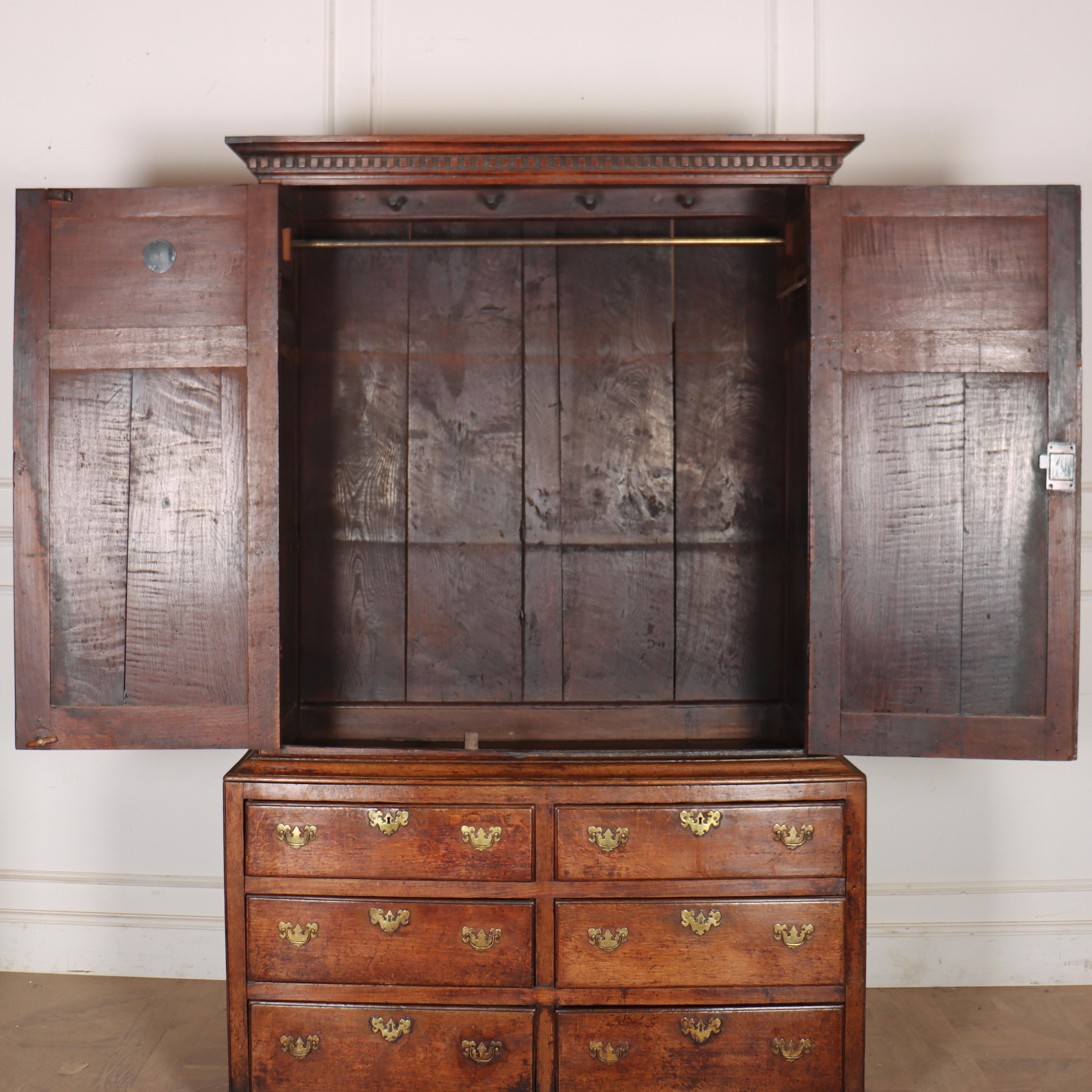 English Oak Linen Press For Sale 6