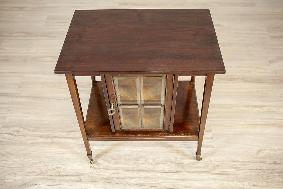 English Oak Liquor Cabinet/Side Table From the Late 19th Century 2