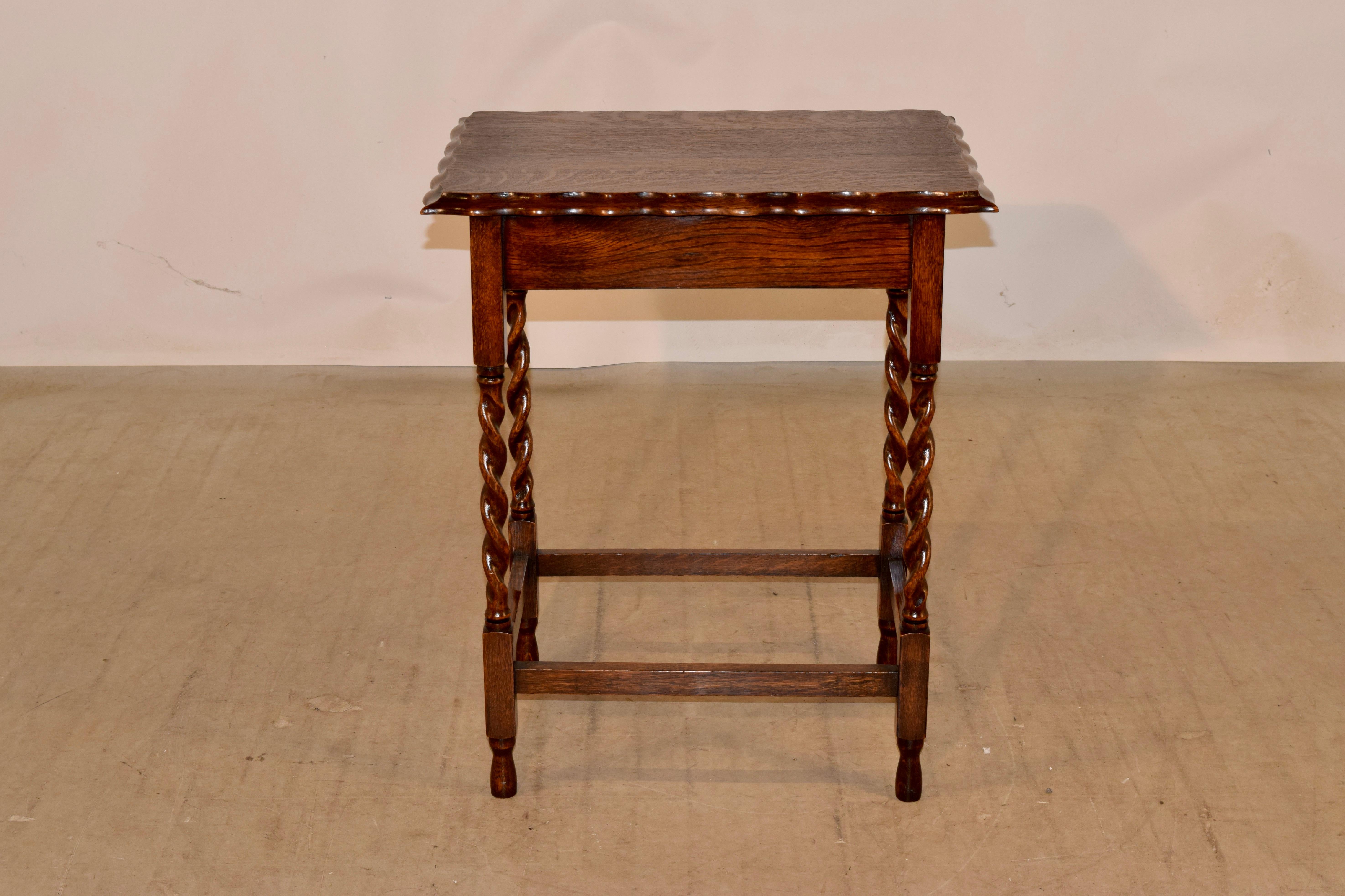 English Oak Occasional Table, c.1900 In Good Condition In High Point, NC