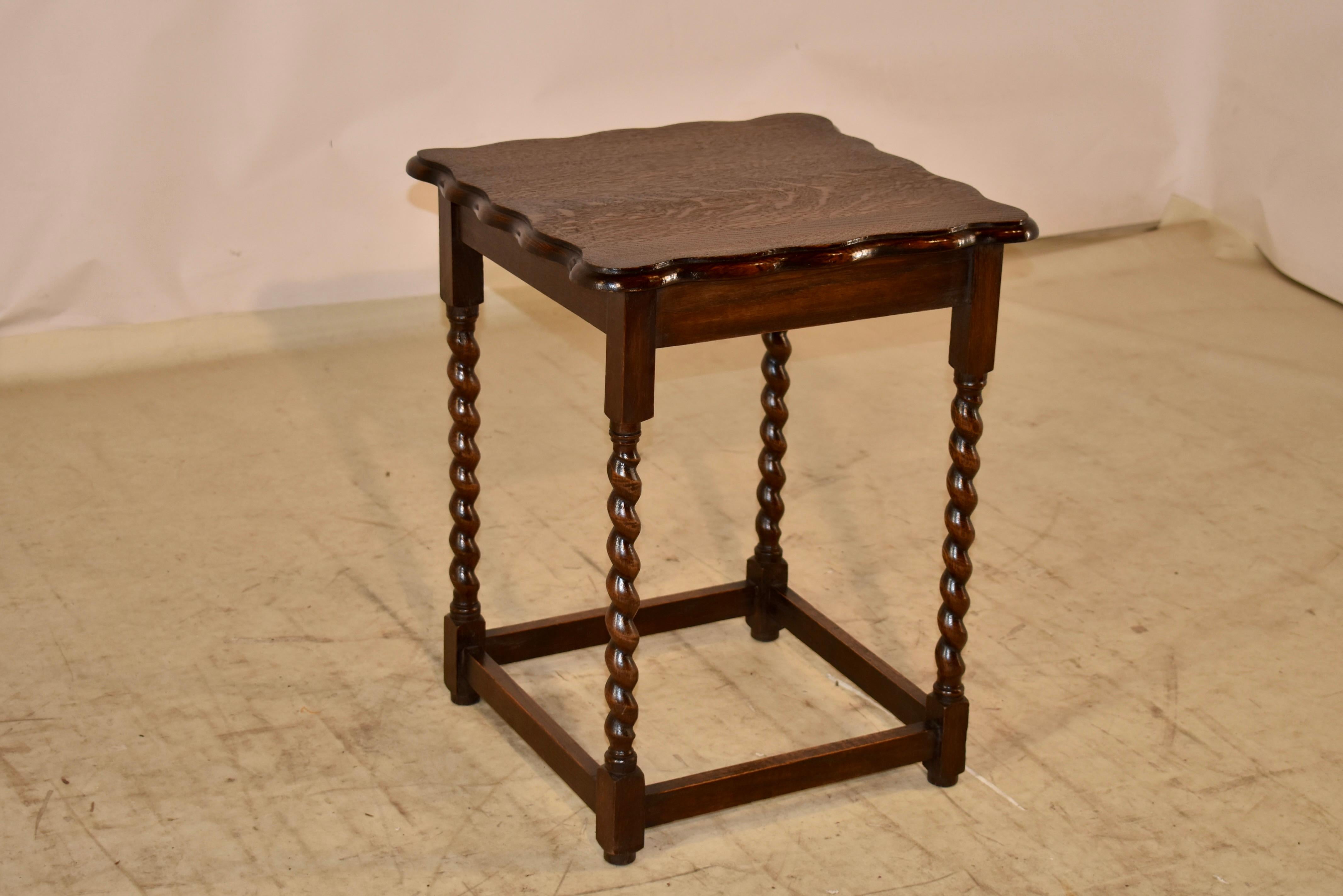 Édouardien Table d'appoint en chêne anglais, vers 1900 en vente