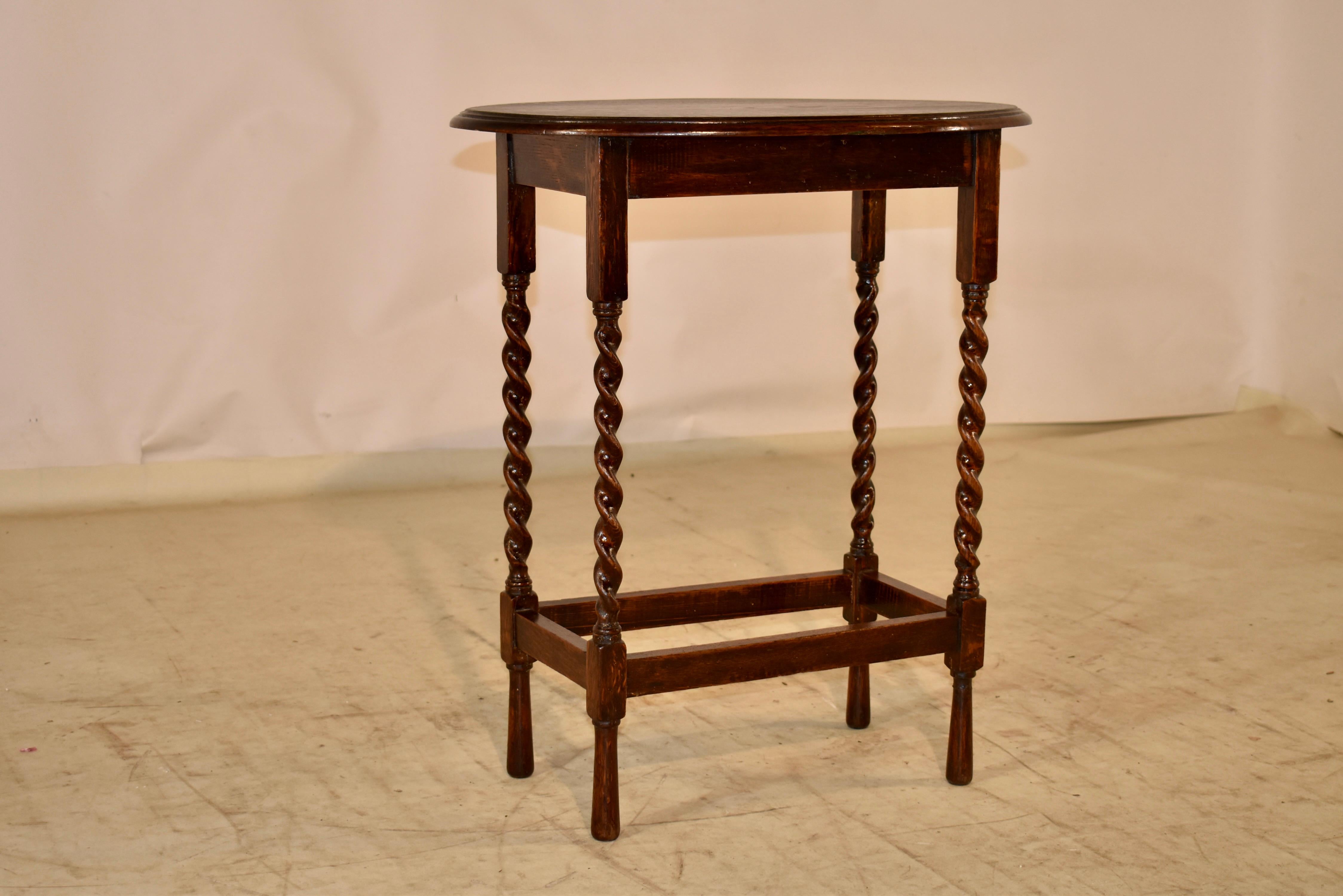 Edwardian English Oak Oval Side Table, circa 1900 For Sale