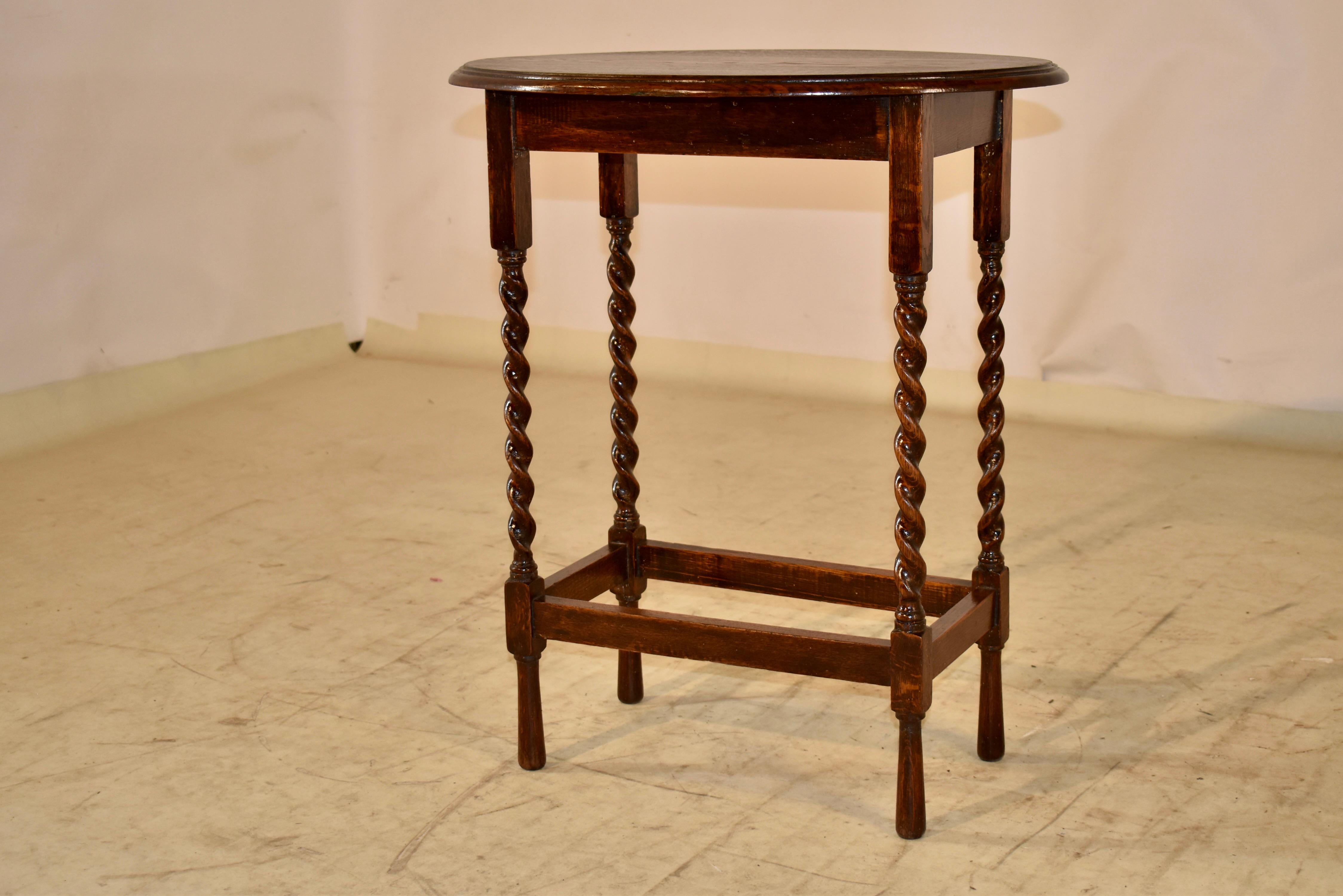 English Oak Oval Side Table, circa 1900 For Sale 1