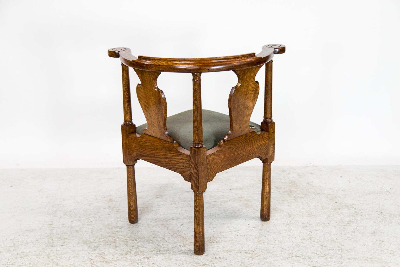 English Oak Queen Anne Corner Chair 5