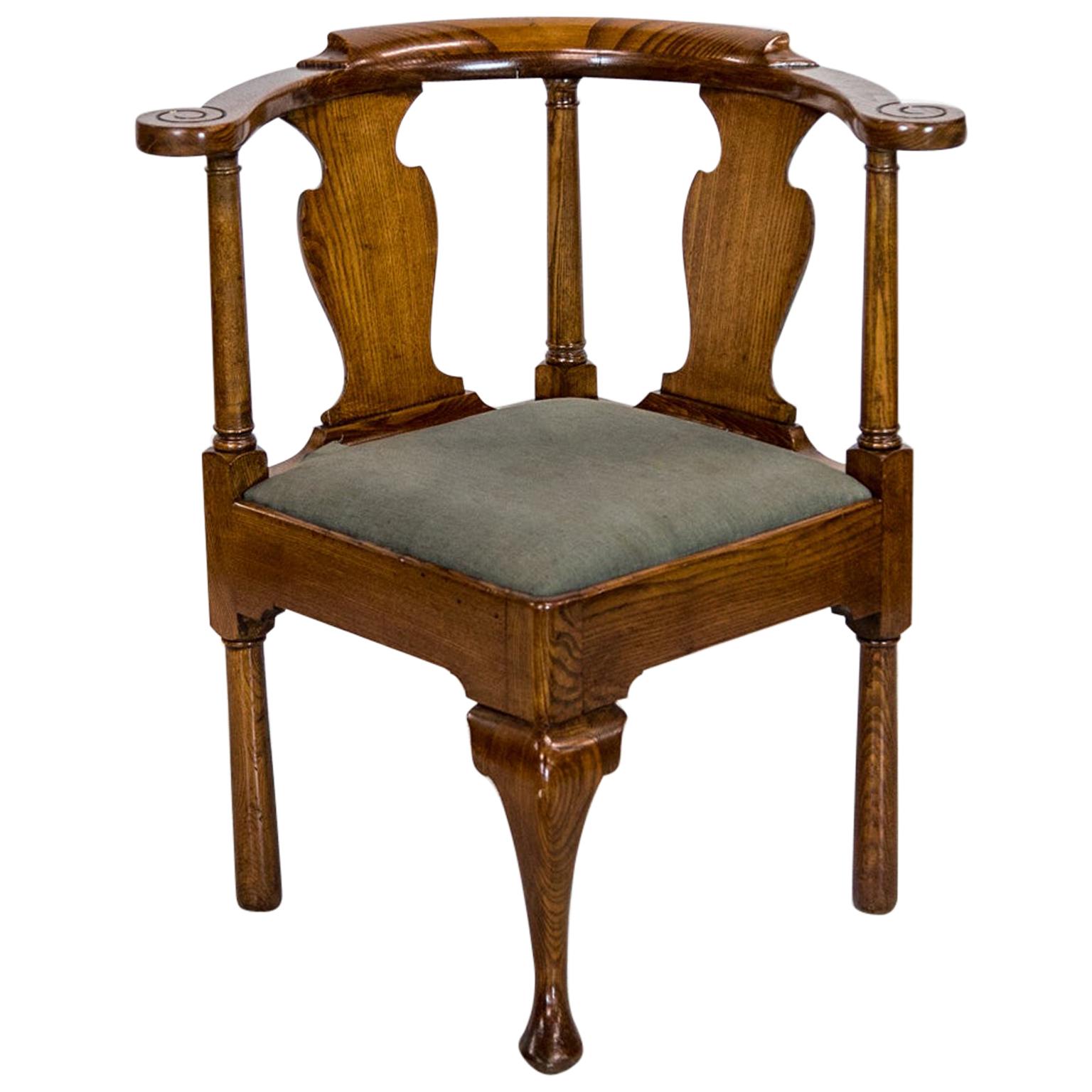 English Oak Queen Anne Corner Chair