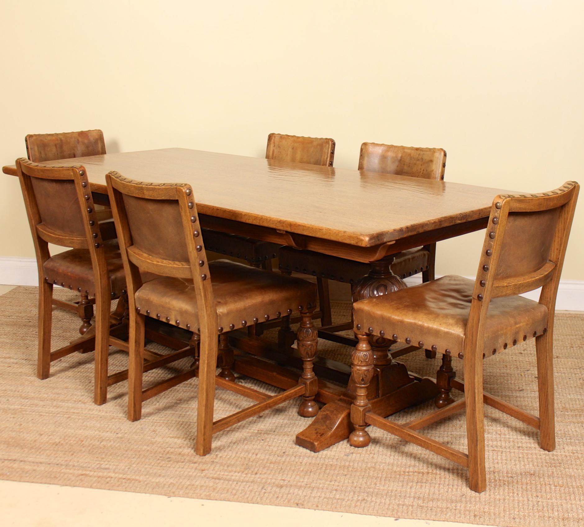 English Oak Refectory Dining Table and 6 Chairs Tan Leather In Good Condition For Sale In Newcastle upon Tyne, GB