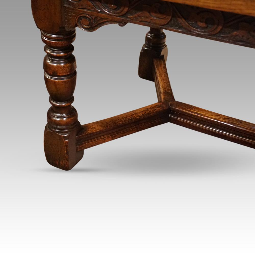 Early 20th Century English oak refectory dining table