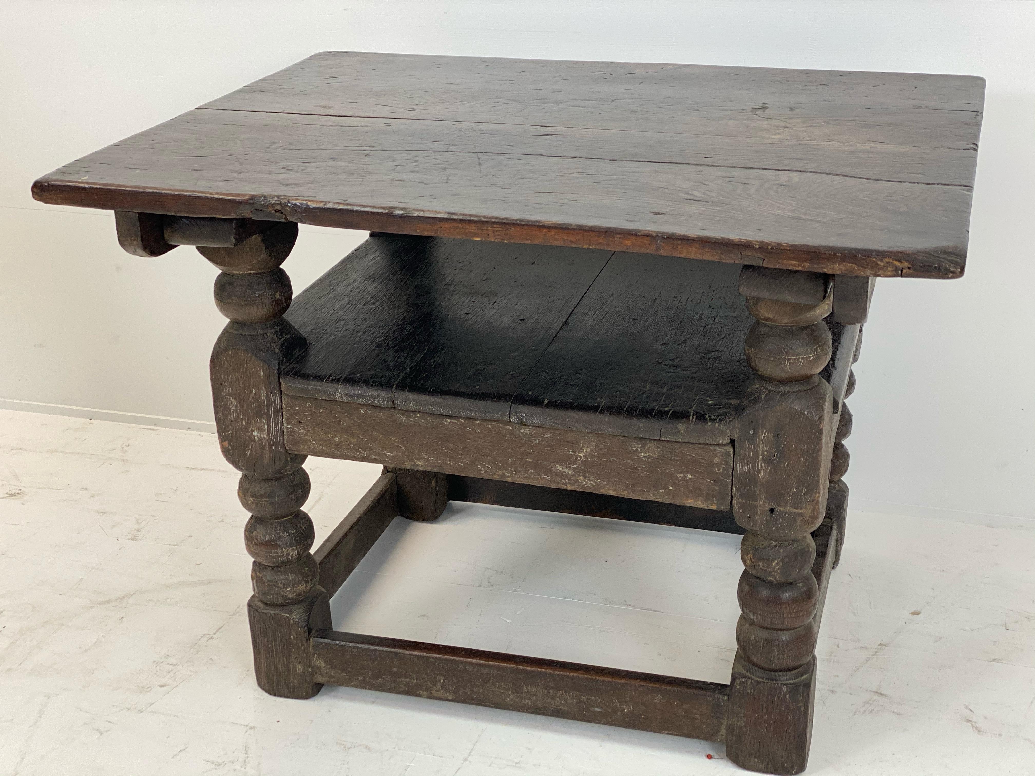 Antique Brutalist English Oak Refectory Table, 18 th Century In Good Condition For Sale In Schellebelle, BE