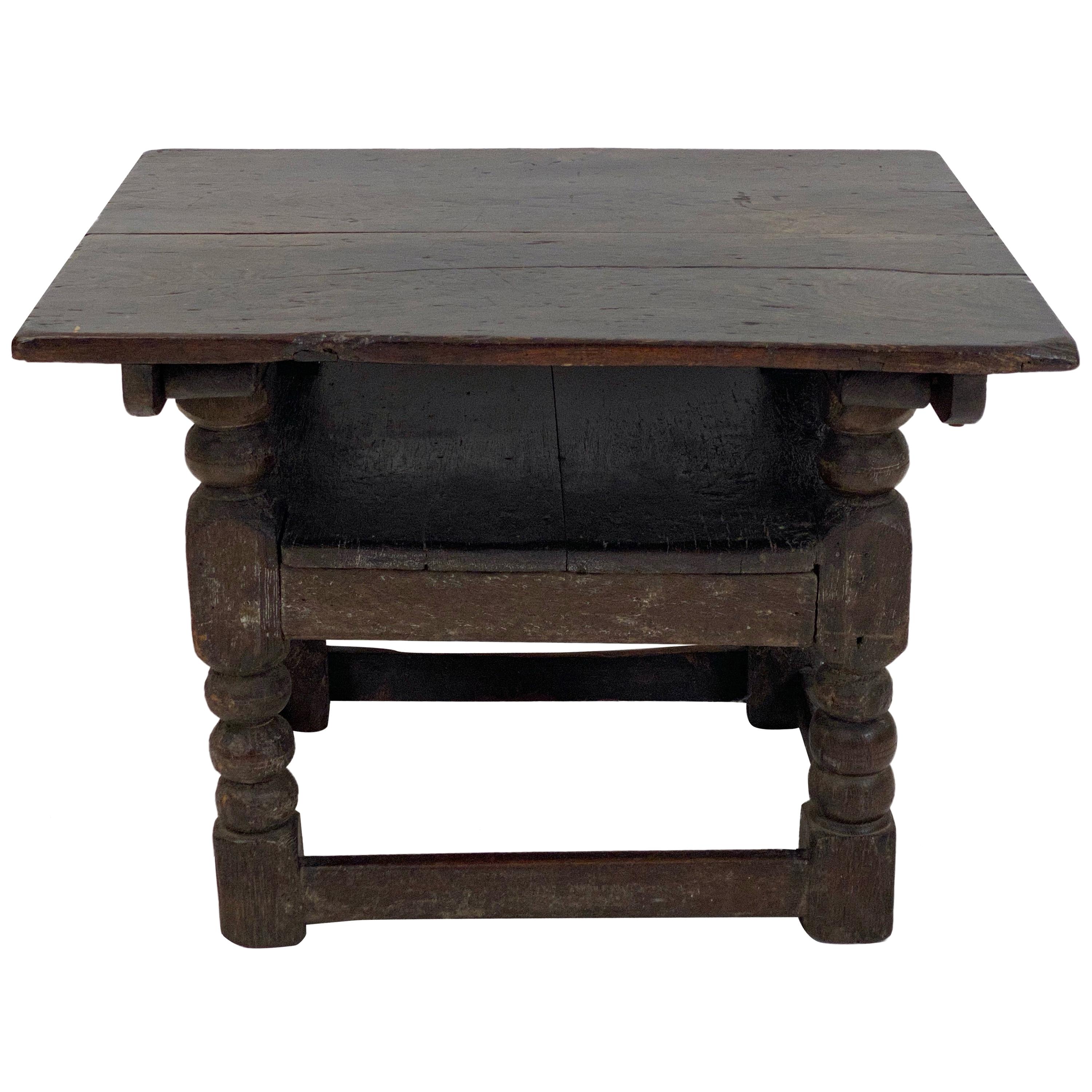 Ancienne table de réfectoire brutaliste anglaise en chêne, 18ème siècle