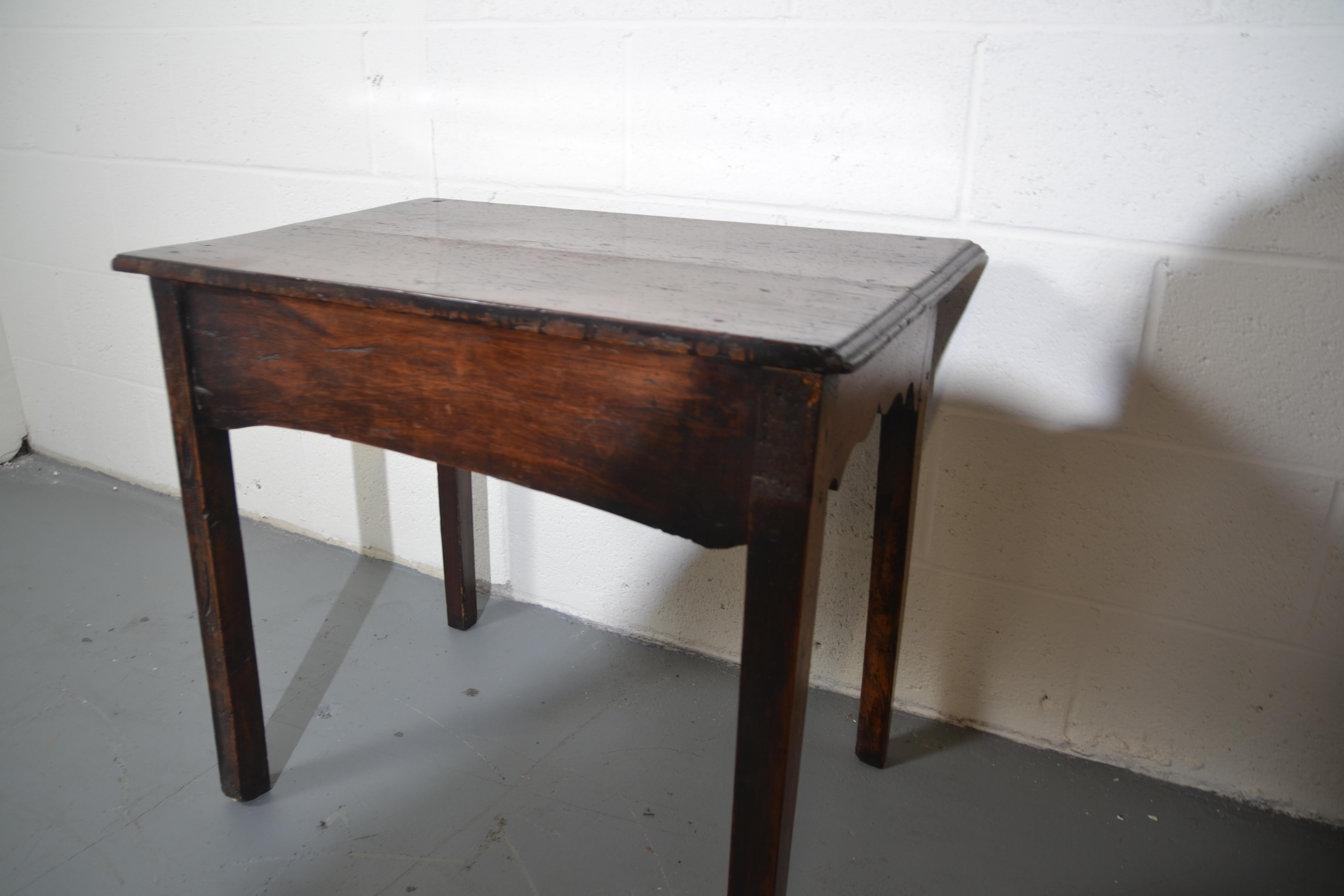 English Oak Side Table c.1800 For Sale 1